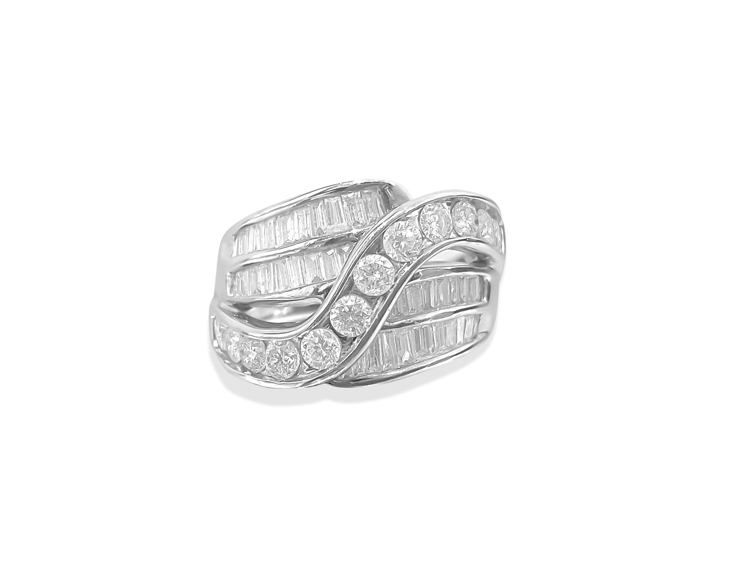 Vintage 3.00 Carat Diamond Wedding Ring 14 Karat White Gold In Excellent Condition For Sale In Miami, FL