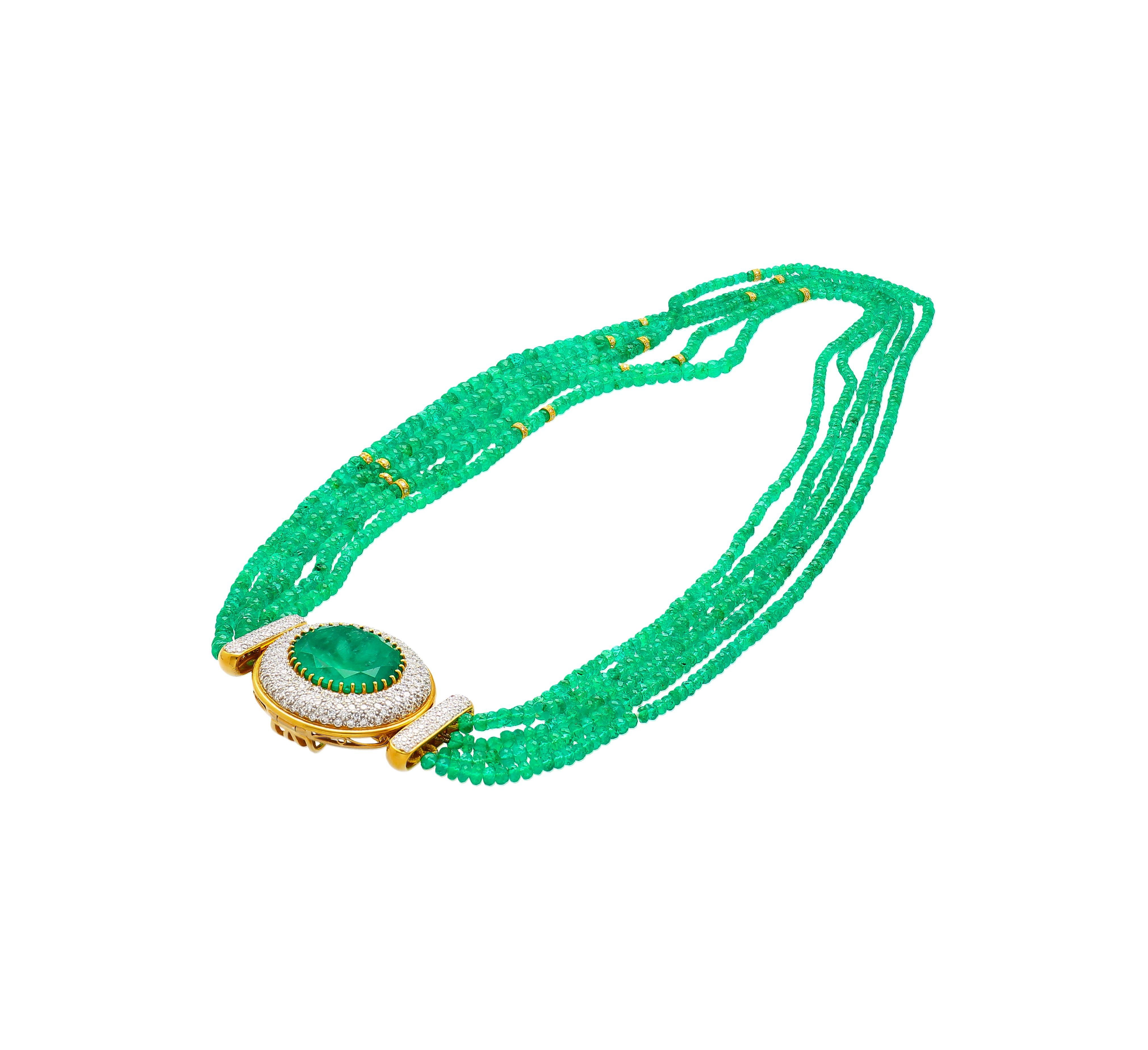 Vintage 300 Carat Natural Emerald Bead 18K Necklace 22 Inch Excellent état - En vente à Miami, FL