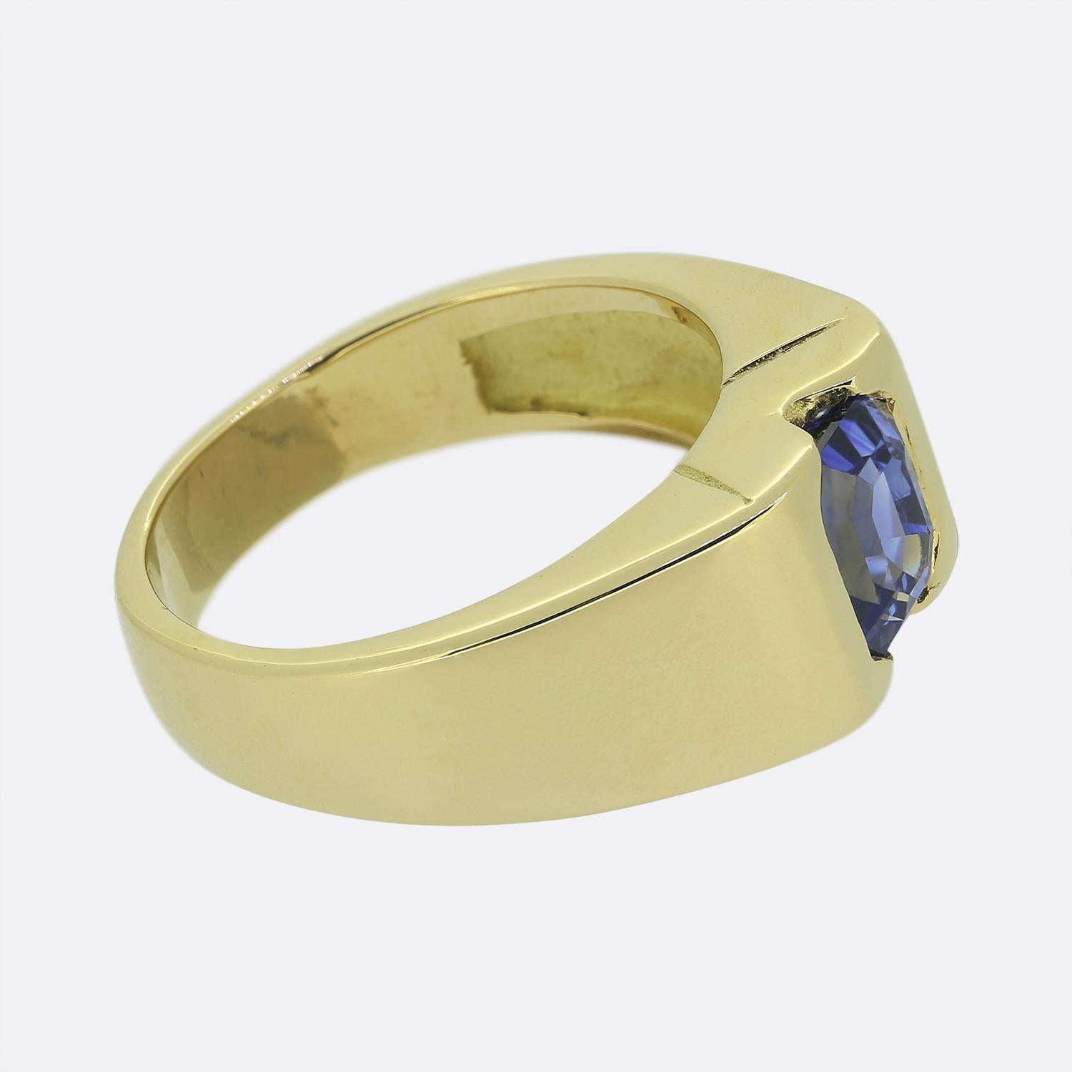 Taille émeraude Vintage 3.00 Carat Natural Sapphire Ring en vente