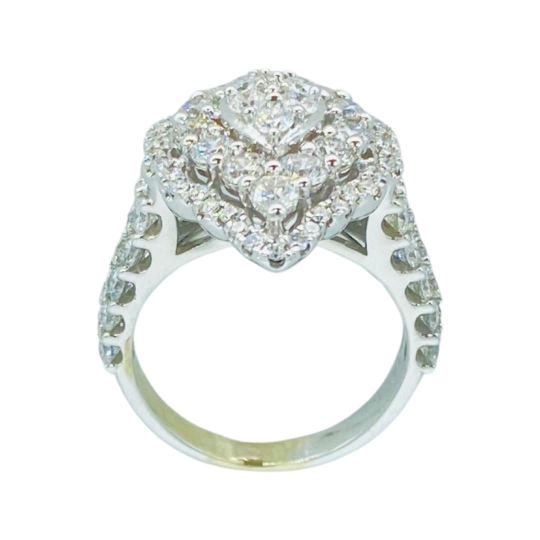 Round Cut Vintage 3.00 Total Carat Weight Diamonds Cluster Cocktail Ring For Sale