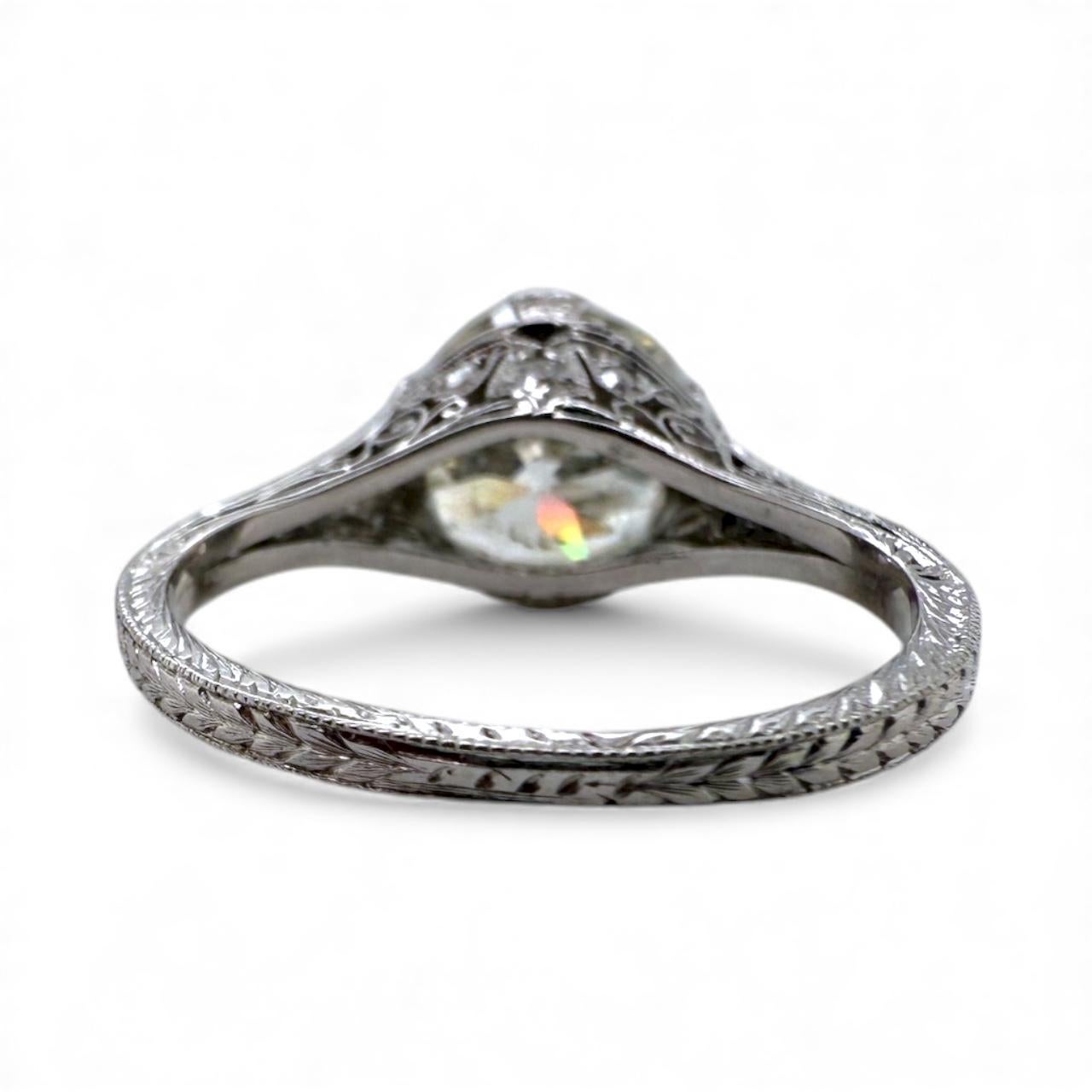 Anello di fidanzamento solitario con diamante vecchio taglio europeo vintage da 3,01 carati GIA in vendita 5