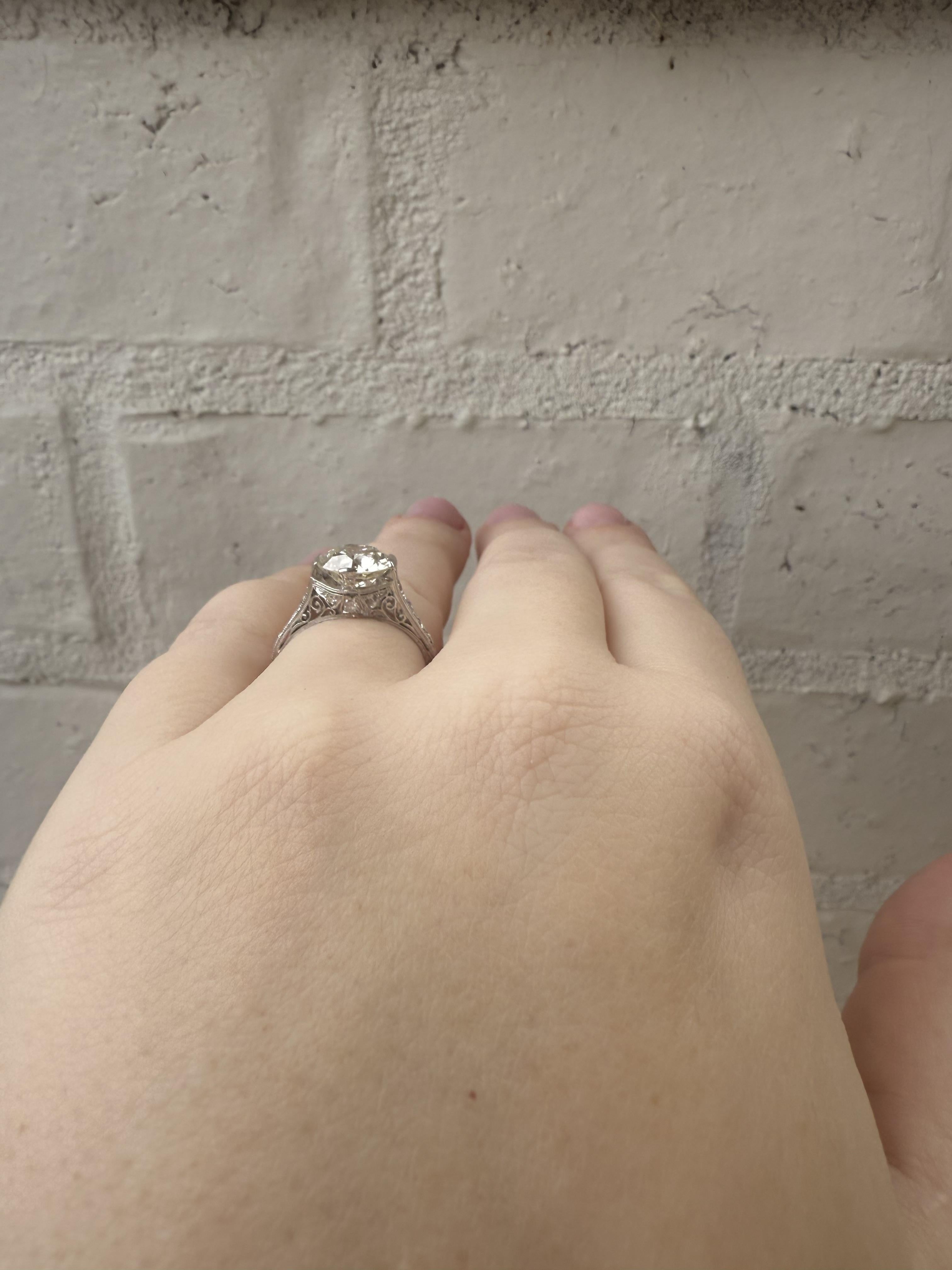 Edoardiano Anello di fidanzamento solitario con diamante vecchio taglio europeo vintage da 3,01 carati GIA in vendita