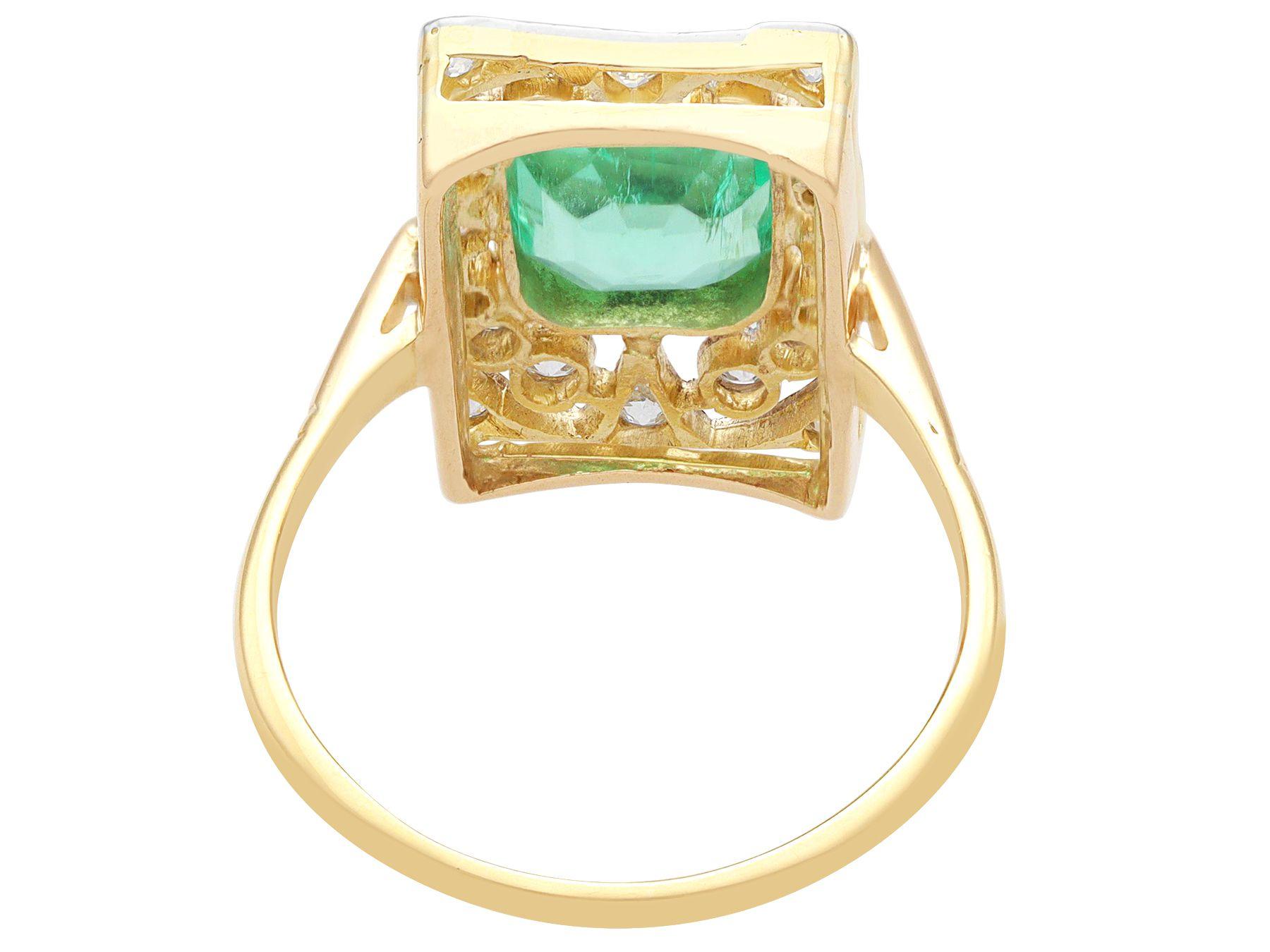Gelbgold-Kleidring mit 3,05 Karat Smaragd und 0,70 Karat Diamant im Zustand „Hervorragend“ im Angebot in Jesmond, Newcastle Upon Tyne