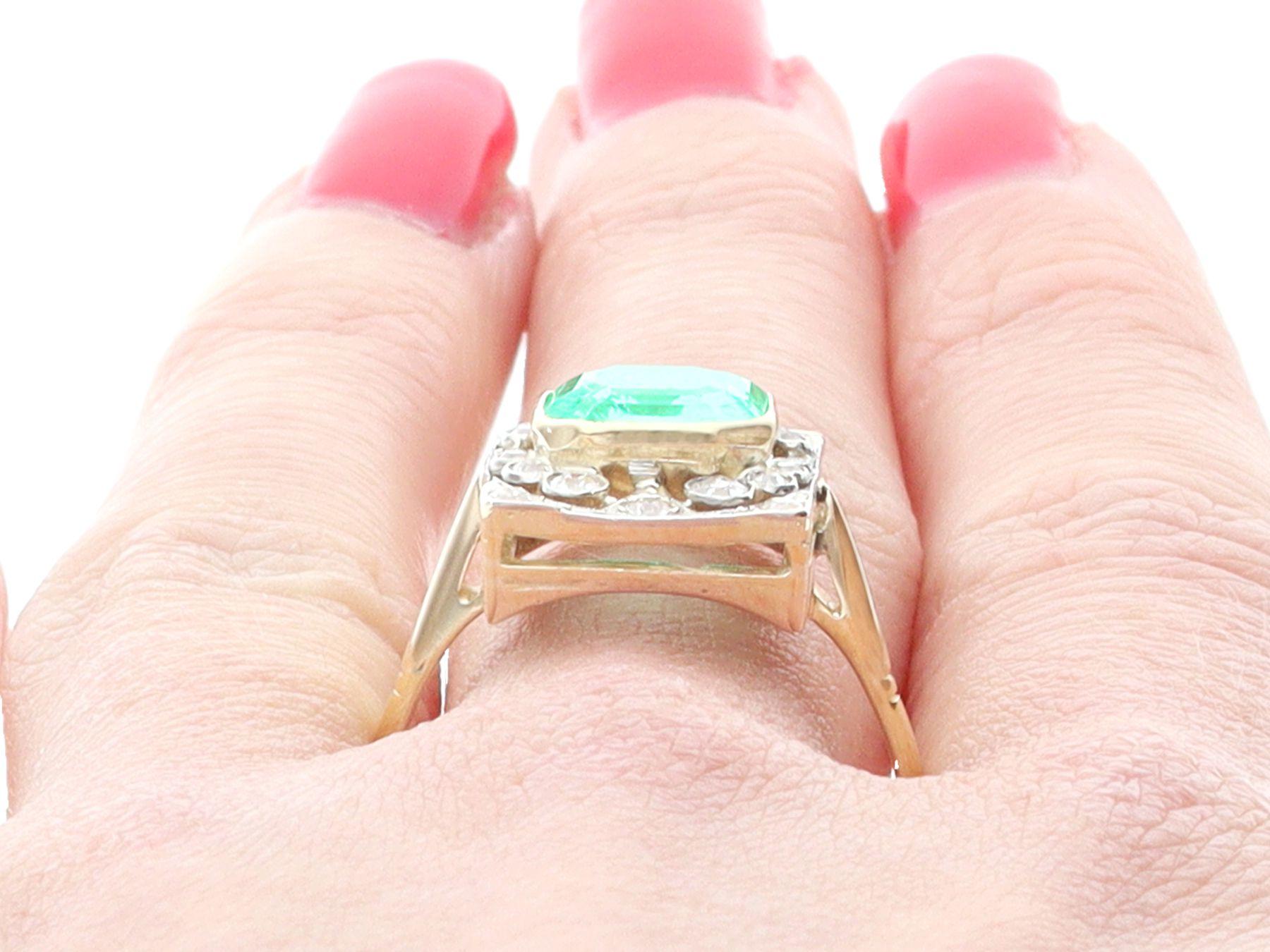 Gelbgold-Kleidring mit 3,05 Karat Smaragd und 0,70 Karat Diamant im Angebot 3