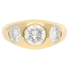 Vintage 3.05ct Diamond Chunky Three Stone Ring in Yellow Gold
