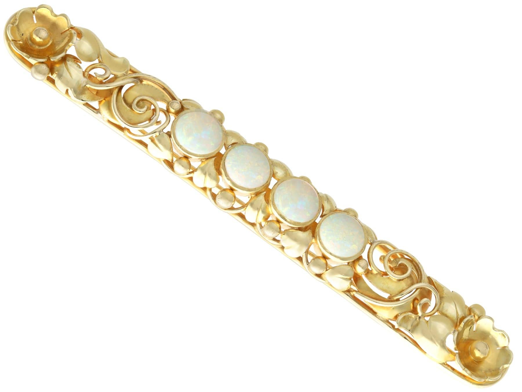 Vintage 3.05Ct Opal and 14k Yellow Gold Bar Brooch Art Nouveau In Excellent Condition For Sale In Jesmond, Newcastle Upon Tyne