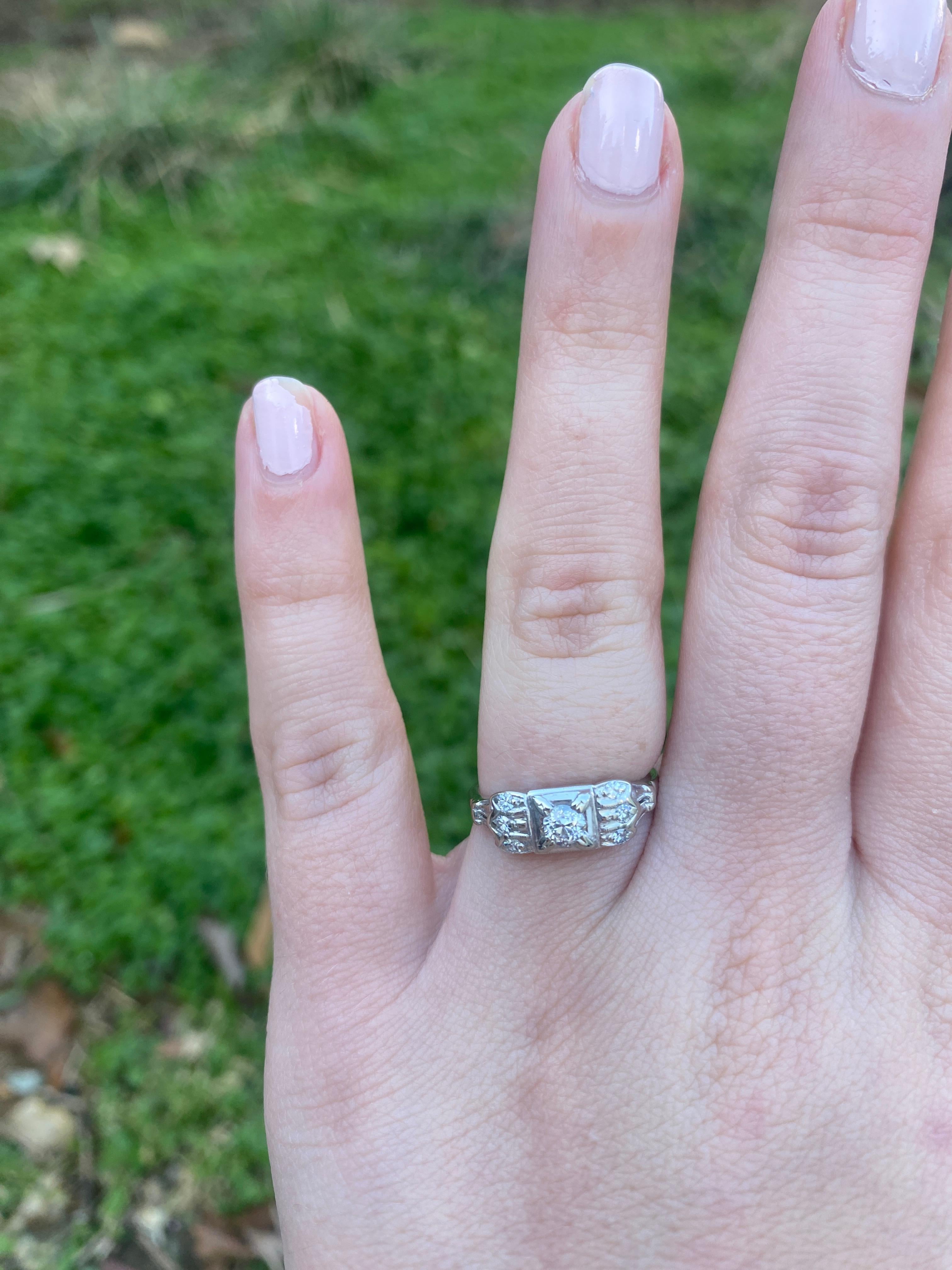 Vintage .30ctw Diamond Engagement Ring, 14k White Gold, Ring Size 6 For Sale 3