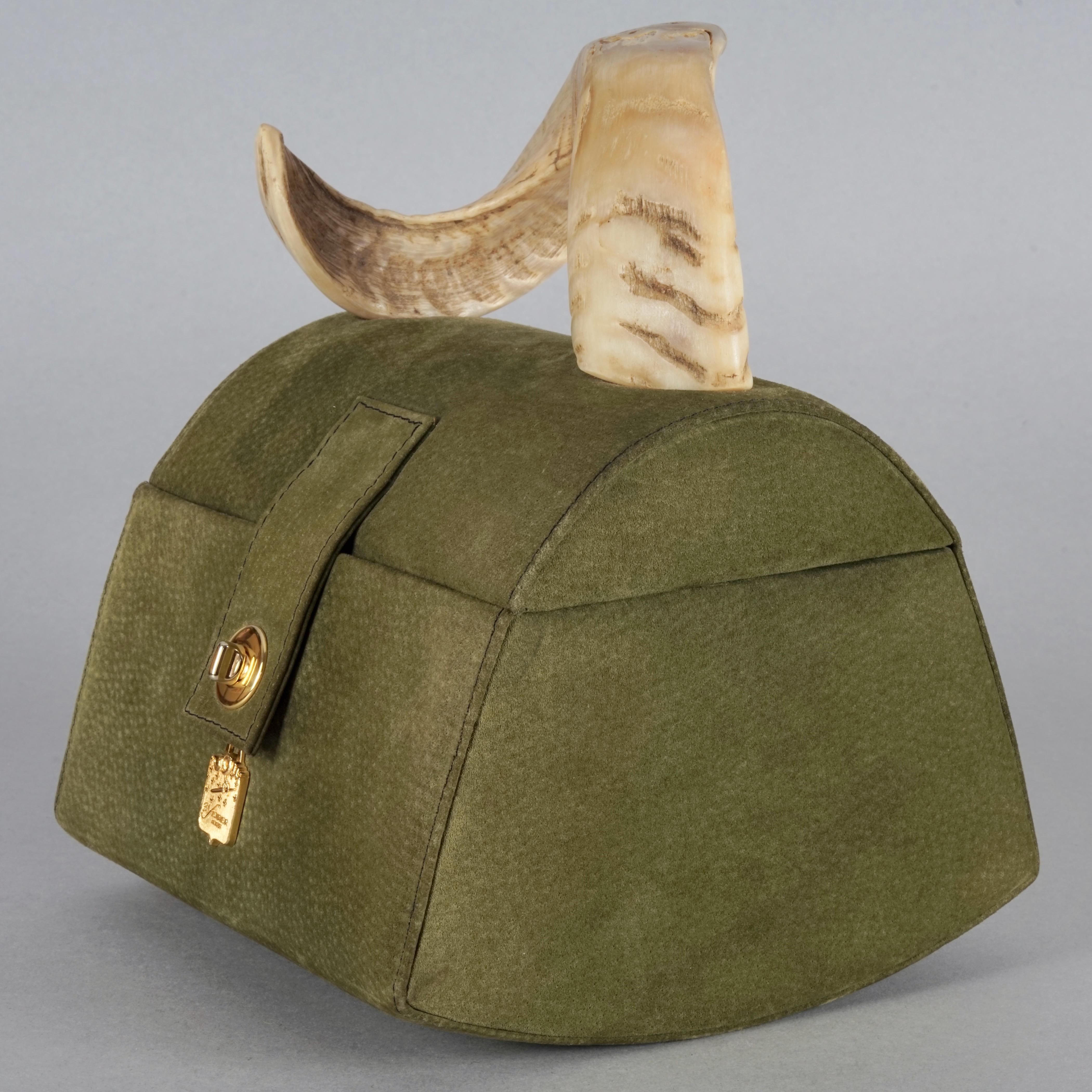 Vintage 31 FEVRIER PARIS Horn Top Handle Suede Vanity Bag In Excellent Condition In Kingersheim, Alsace