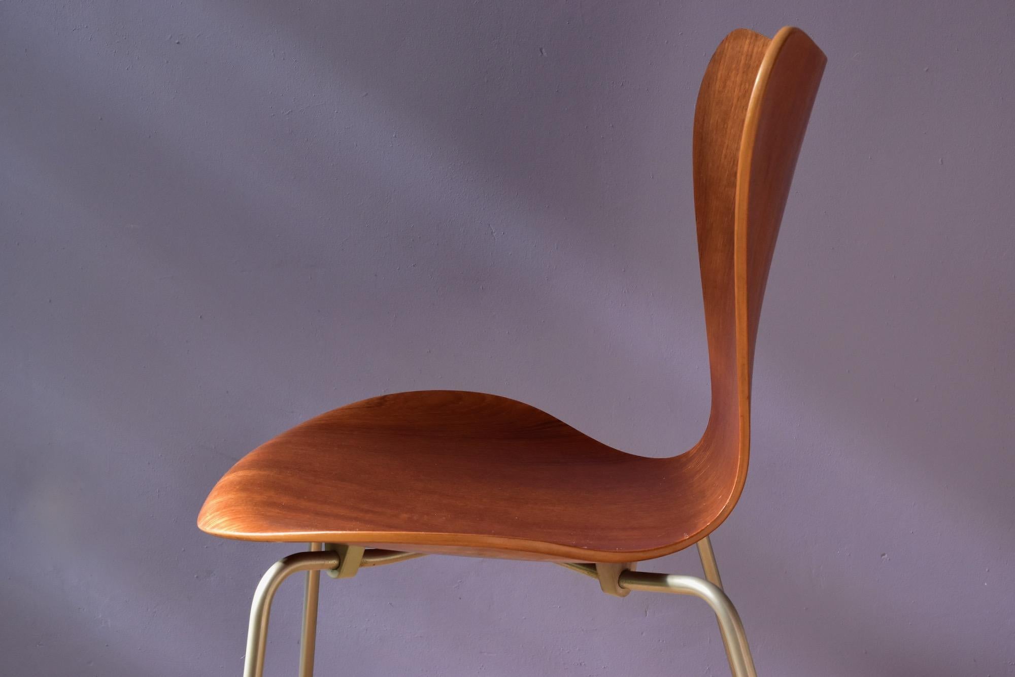 Vintage 3107 Dining Chair by Arne Jacobsen for Fritz Hansen, Denmark In Good Condition In Krefeld, DE