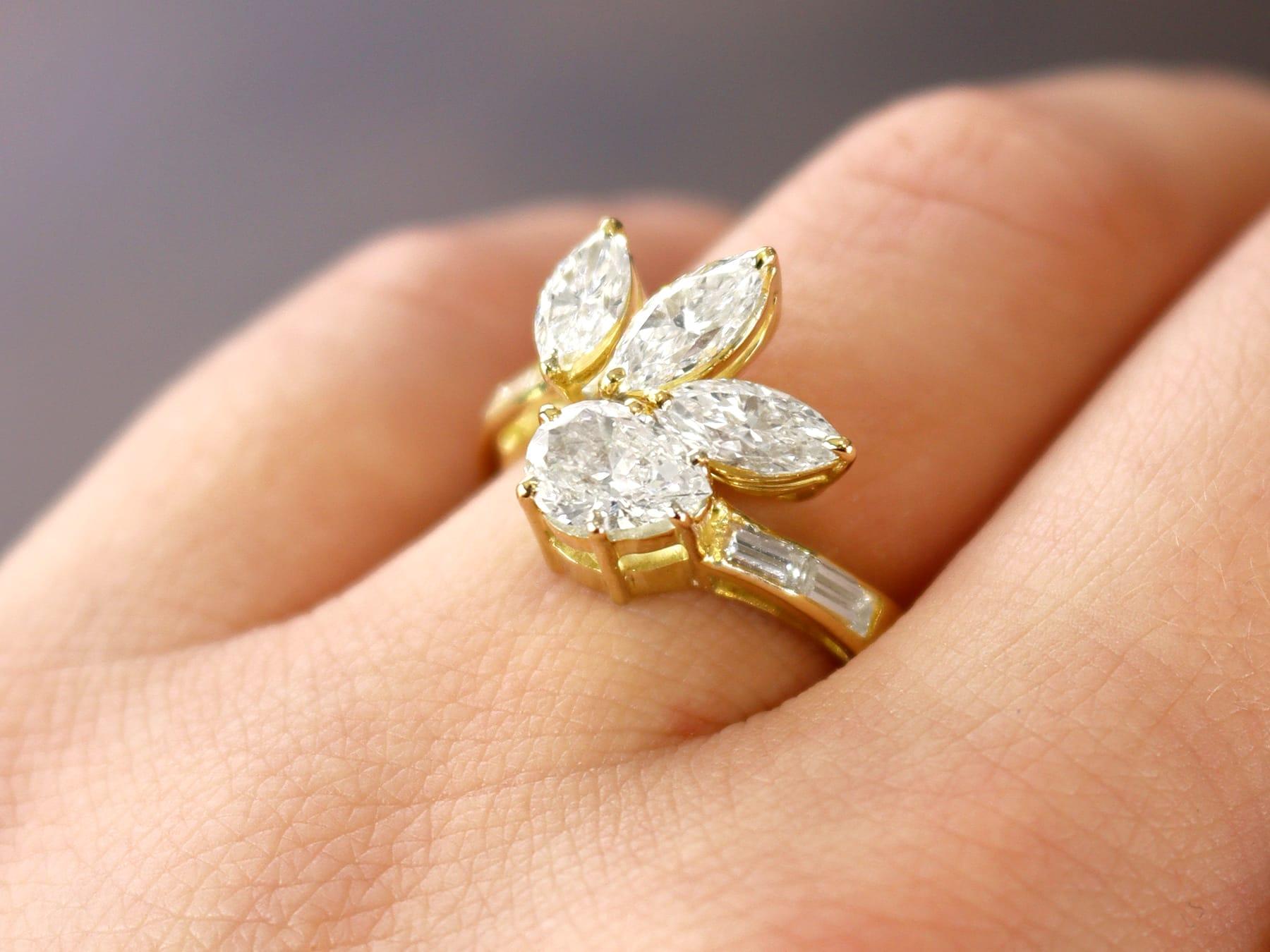 Vintage 3.13 Carat Diamond and 18k Yellow Gold Dress Ring Circa 1980 In Excellent Condition For Sale In Jesmond, Newcastle Upon Tyne