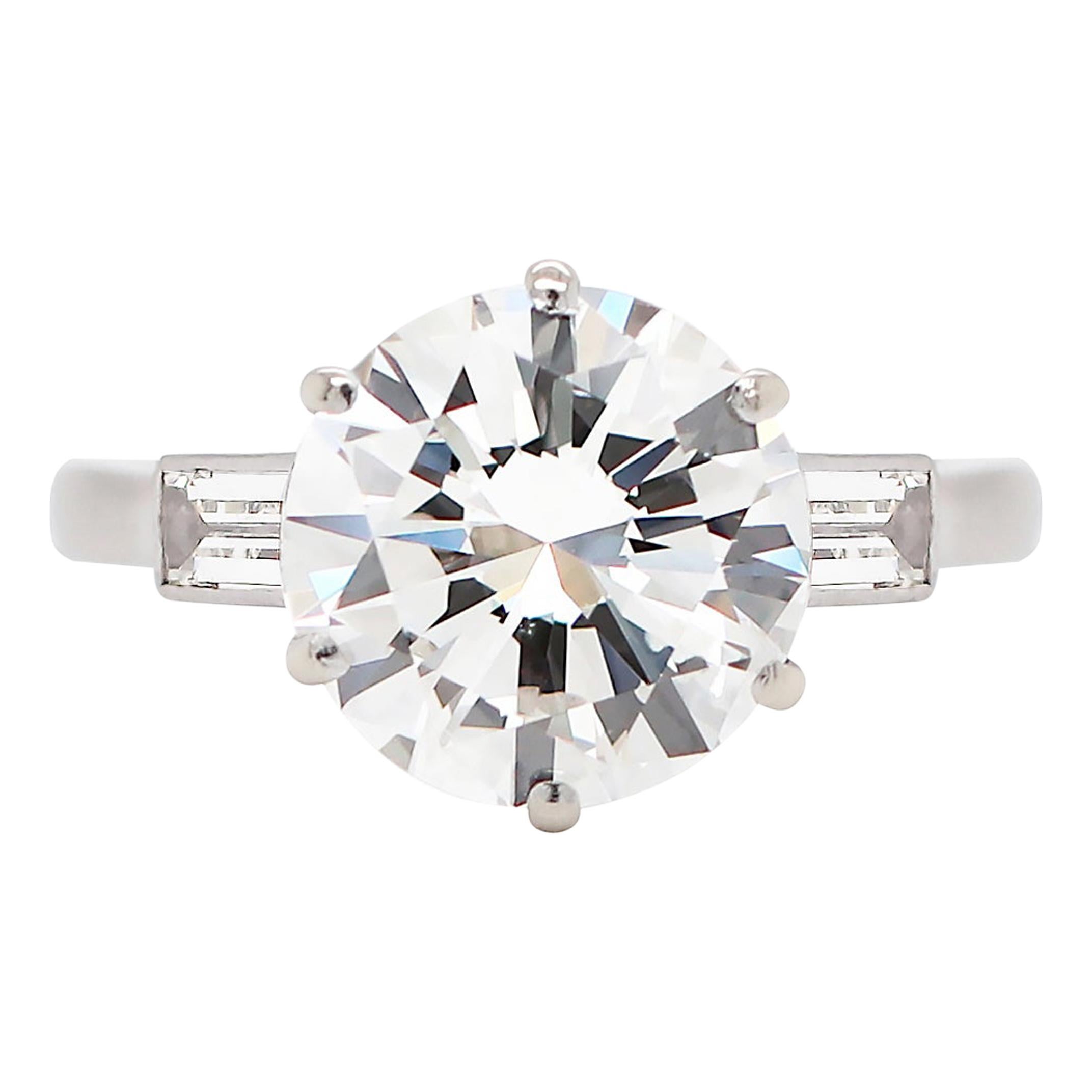 Vintage 3.14 Carat H SI2 Round Brilliant Cut Diamond Platinum Engagement Ring For Sale