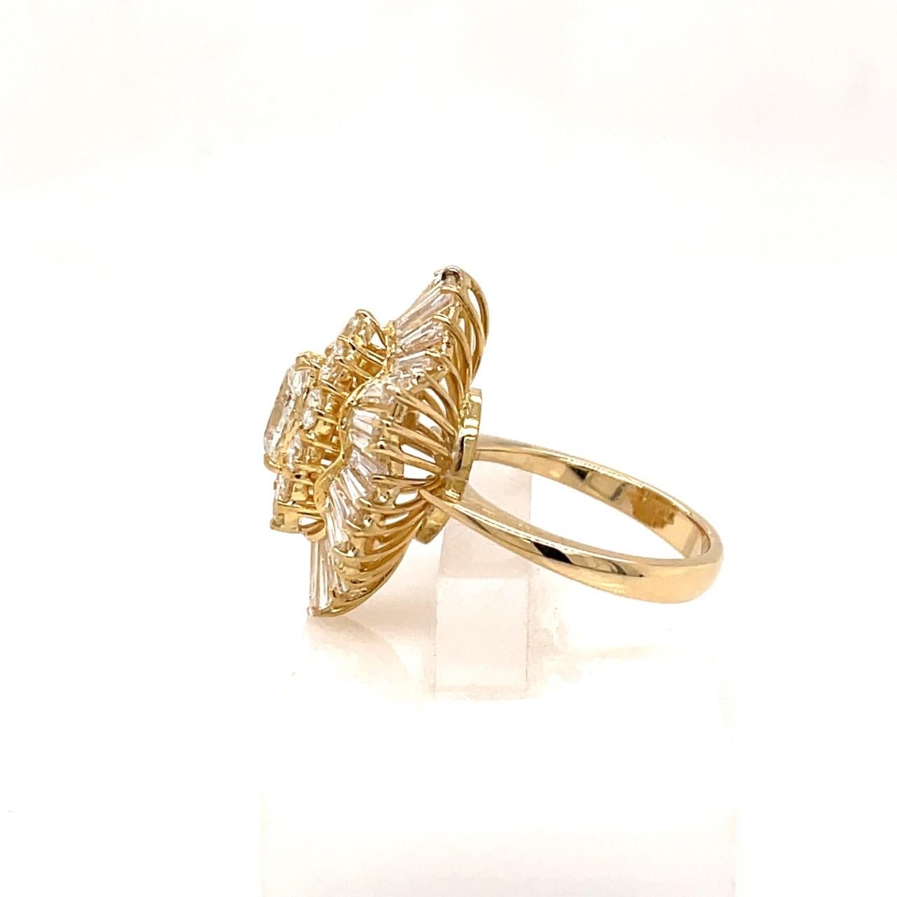 Statement-Ring aus 18 Karat Gelbgold mit 3,14 Karat Diamanten (Baguette-Treppenschliff)