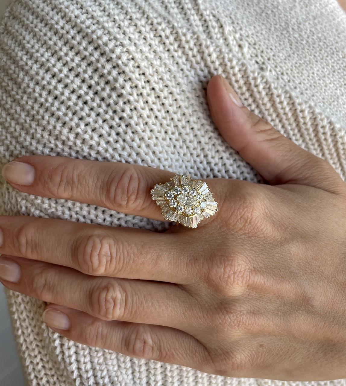 Statement-Ring aus 18 Karat Gelbgold mit 3,14 Karat Diamanten Damen