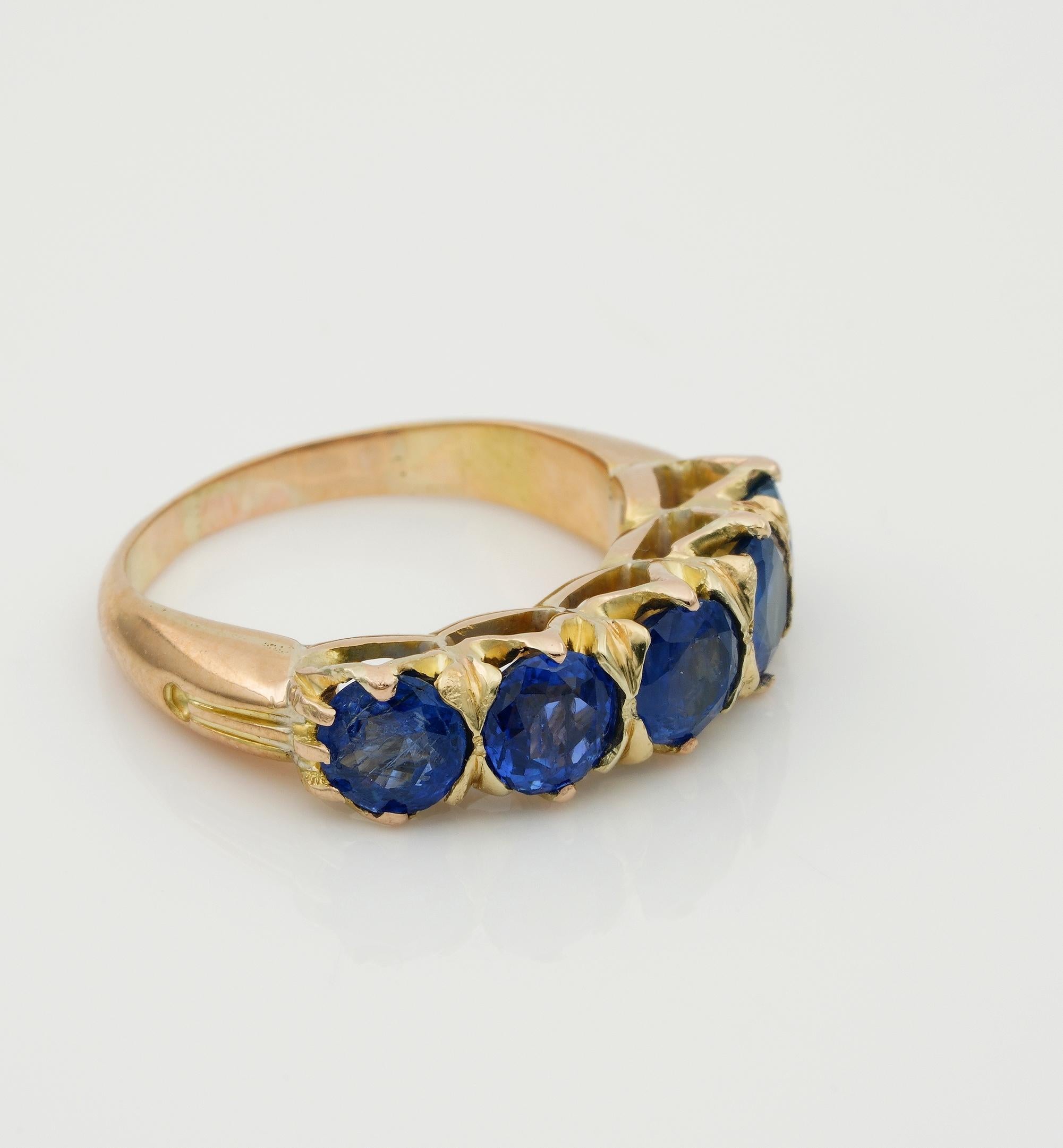 Round Cut Vintage 3.15 Ct Natural Sapphire Five Stone Ring For Sale