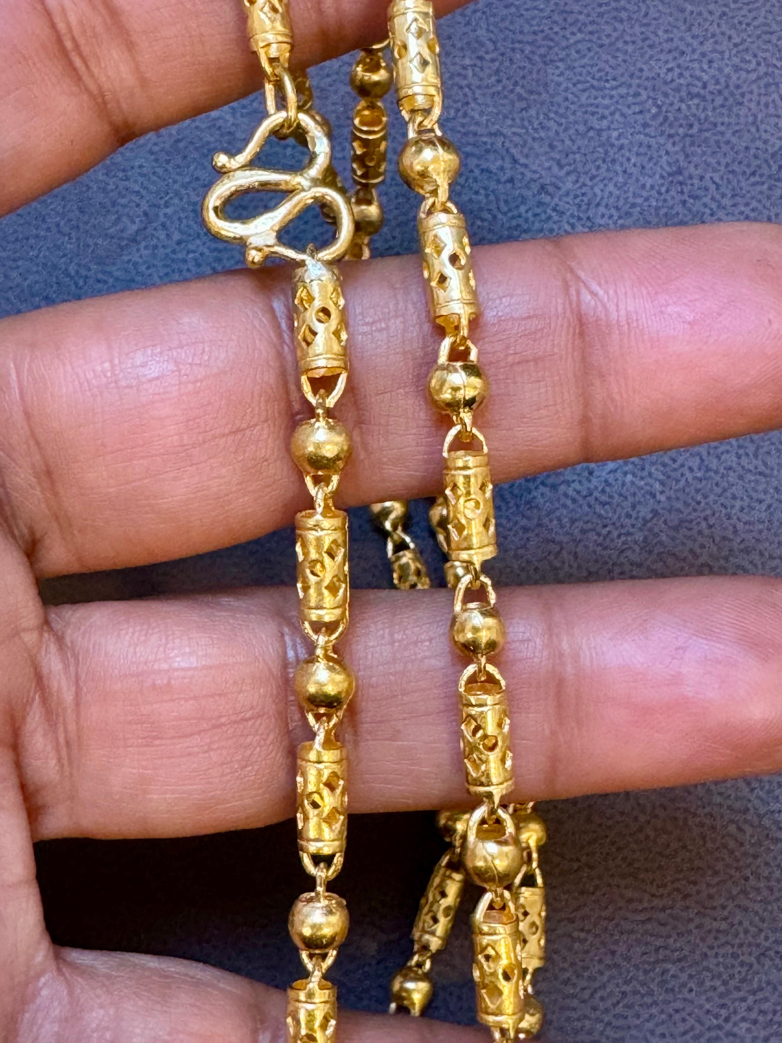 Vintage 31.5 Gm Pure 24 Karat Yellow Gold Handmade  Chain 22 inch long In Excellent Condition For Sale In New York, NY