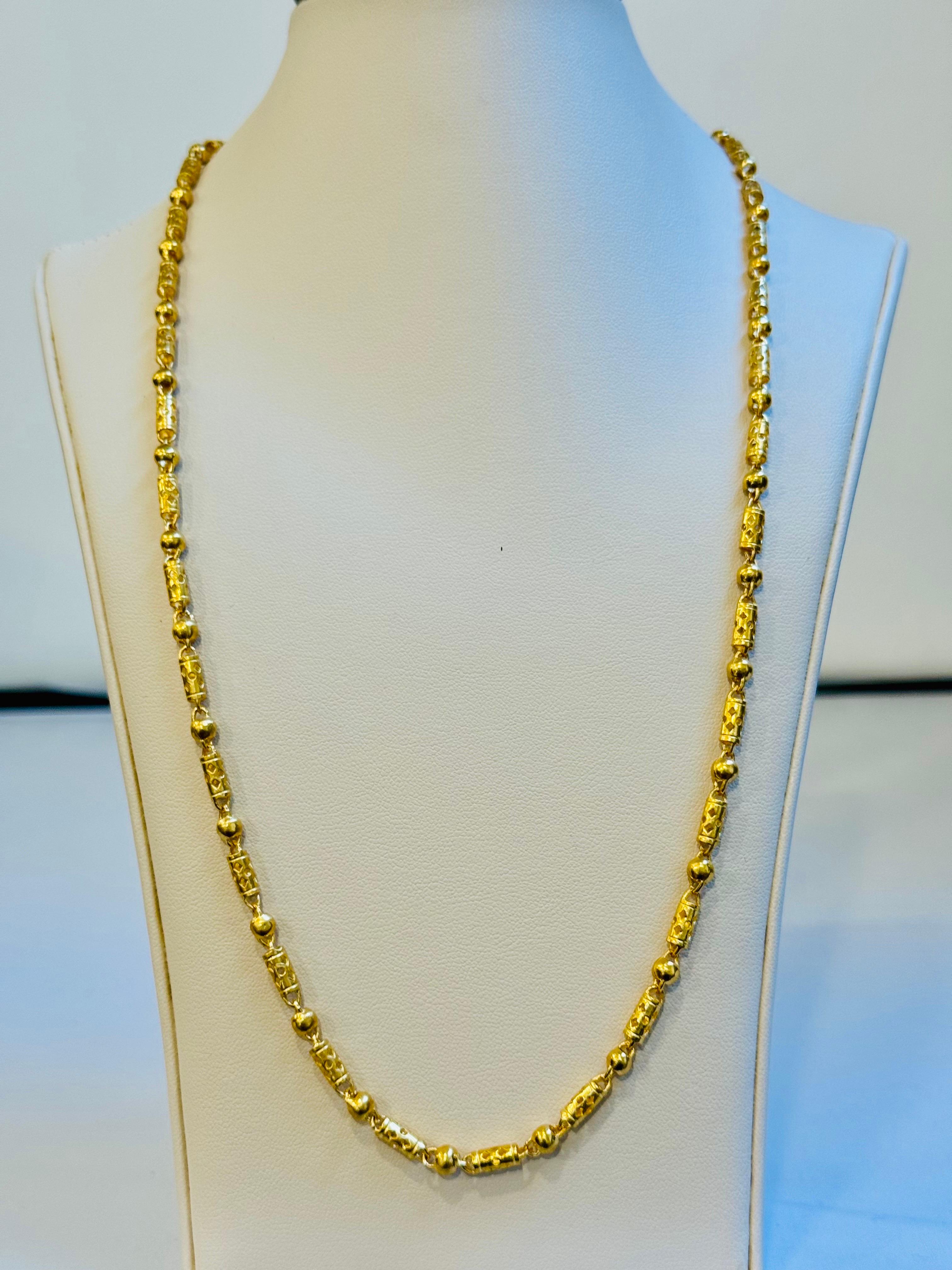 Vintage 31.5 Gm Pure 24 Karat Yellow Gold Handmade  Chain 22 inch long For Sale 2