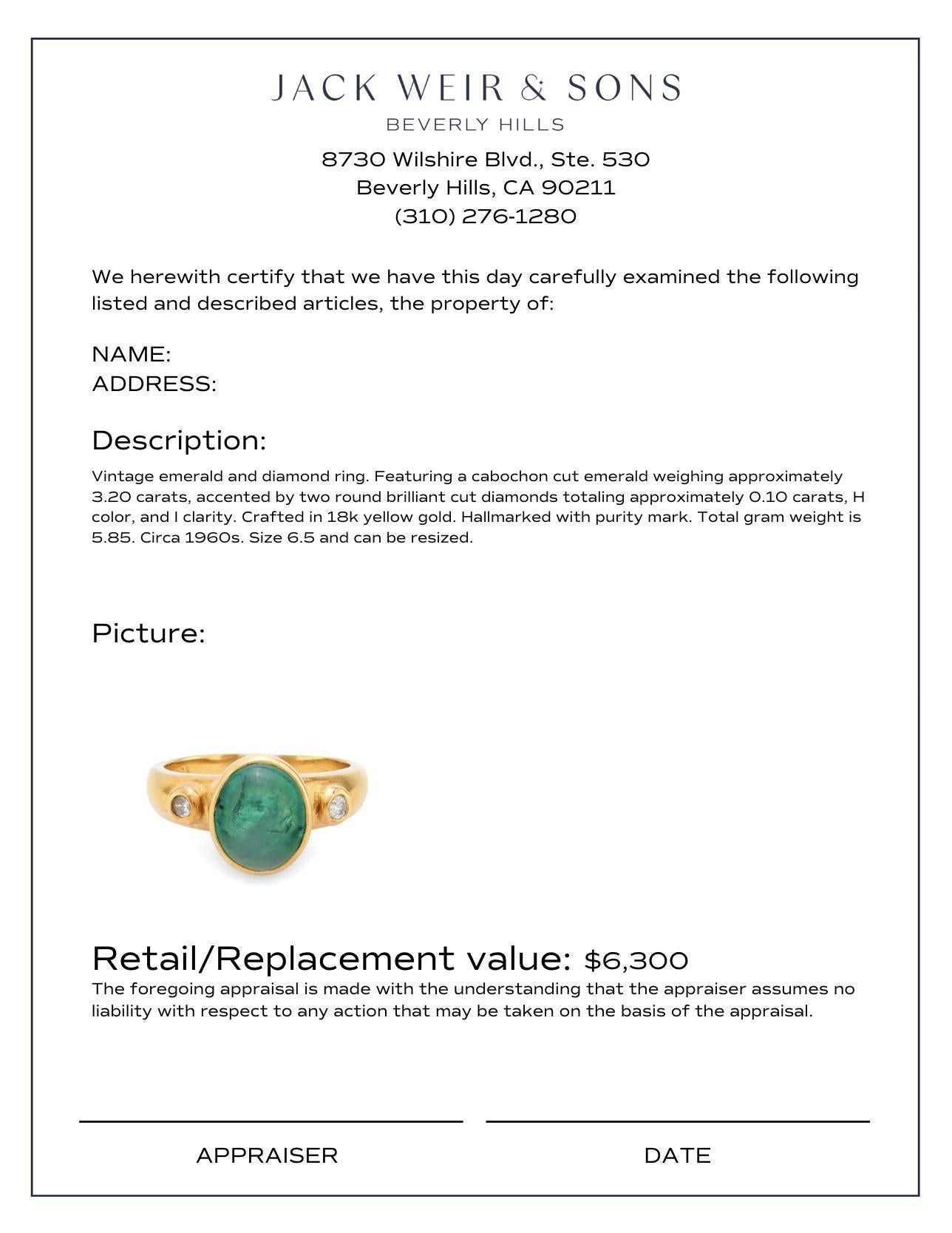 Vintage 3.20 carat cabochon emerald diamond 18k yellow gold ring In Excellent Condition For Sale In Beverly Hills, CA