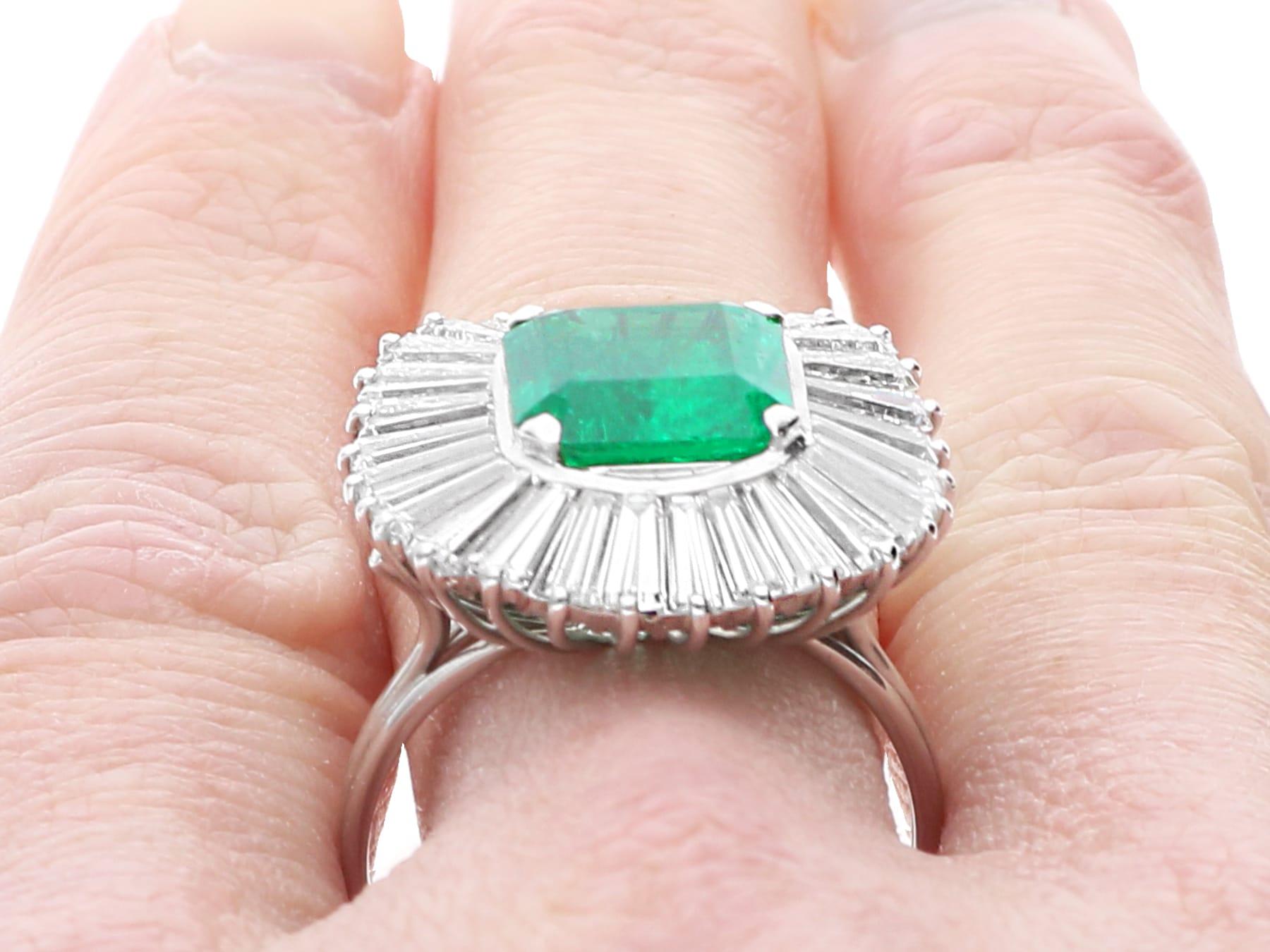 Platin-Ballerina-Ring mit 3,20 Karat Smaragd und 4,10 Karat Diamant, Vintage, um 1950 im Angebot 4