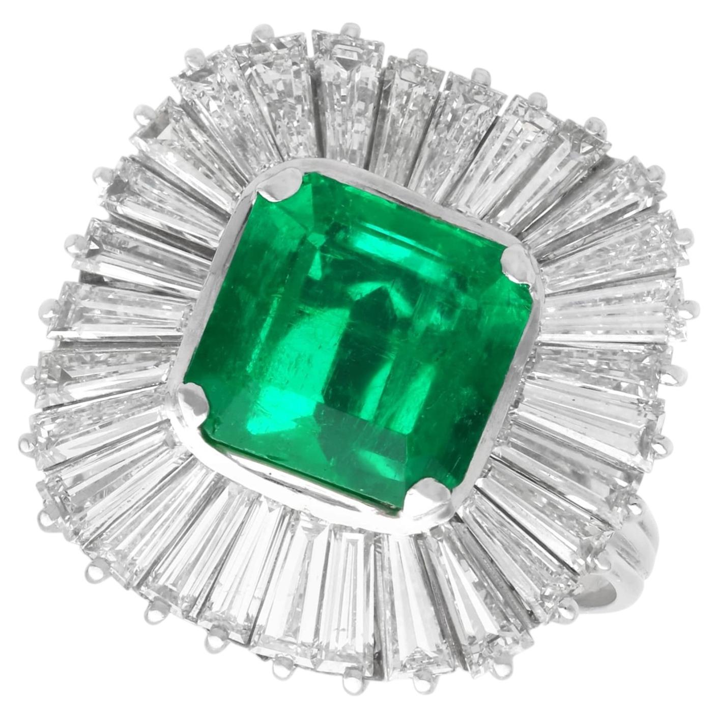 Platin-Ballerina-Ring mit 3,20 Karat Smaragd und 4,10 Karat Diamant, Vintage, um 1950