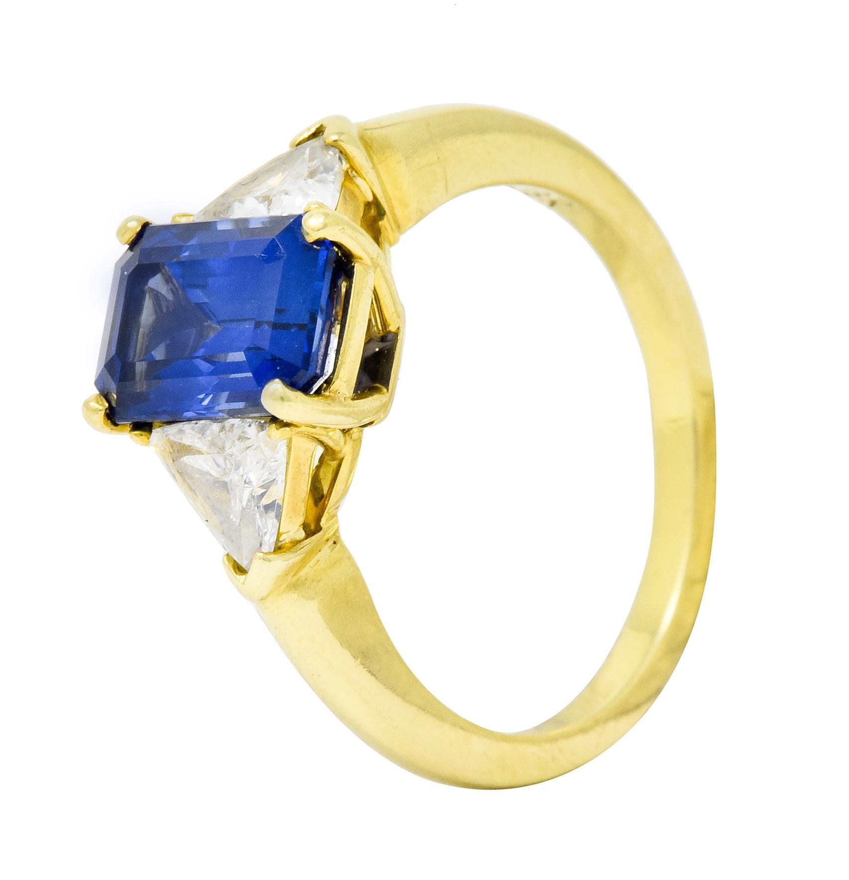 Vintage 3.20 Carat Sapphire Diamond 18 Karat Gold Three-Stone Ring 4
