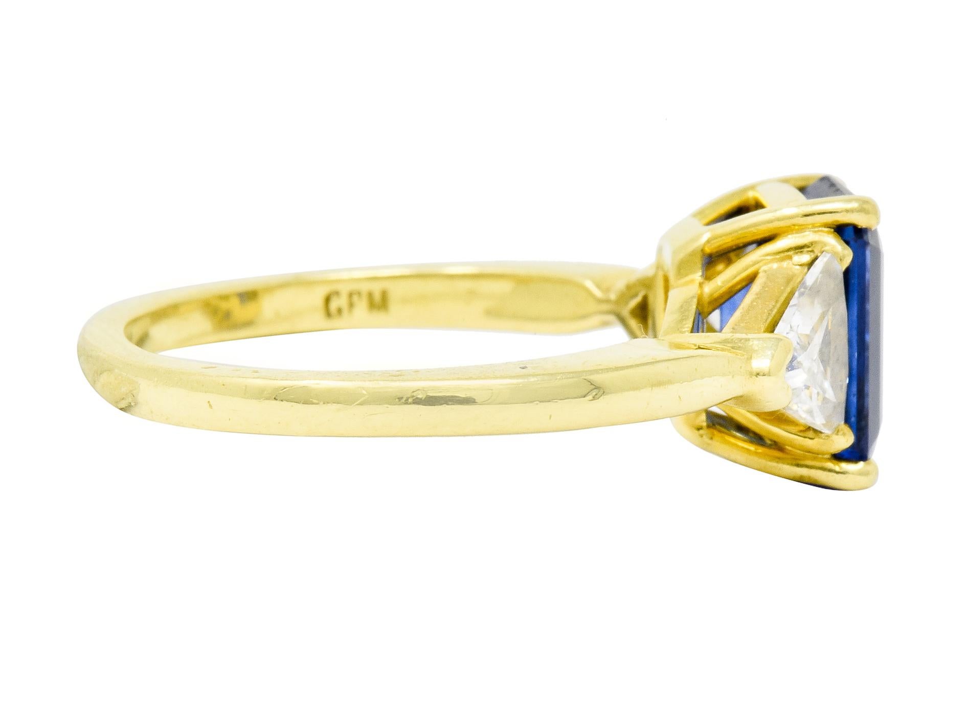 Contemporary Vintage 3.20 Carat Sapphire Diamond 18 Karat Gold Three-Stone Ring