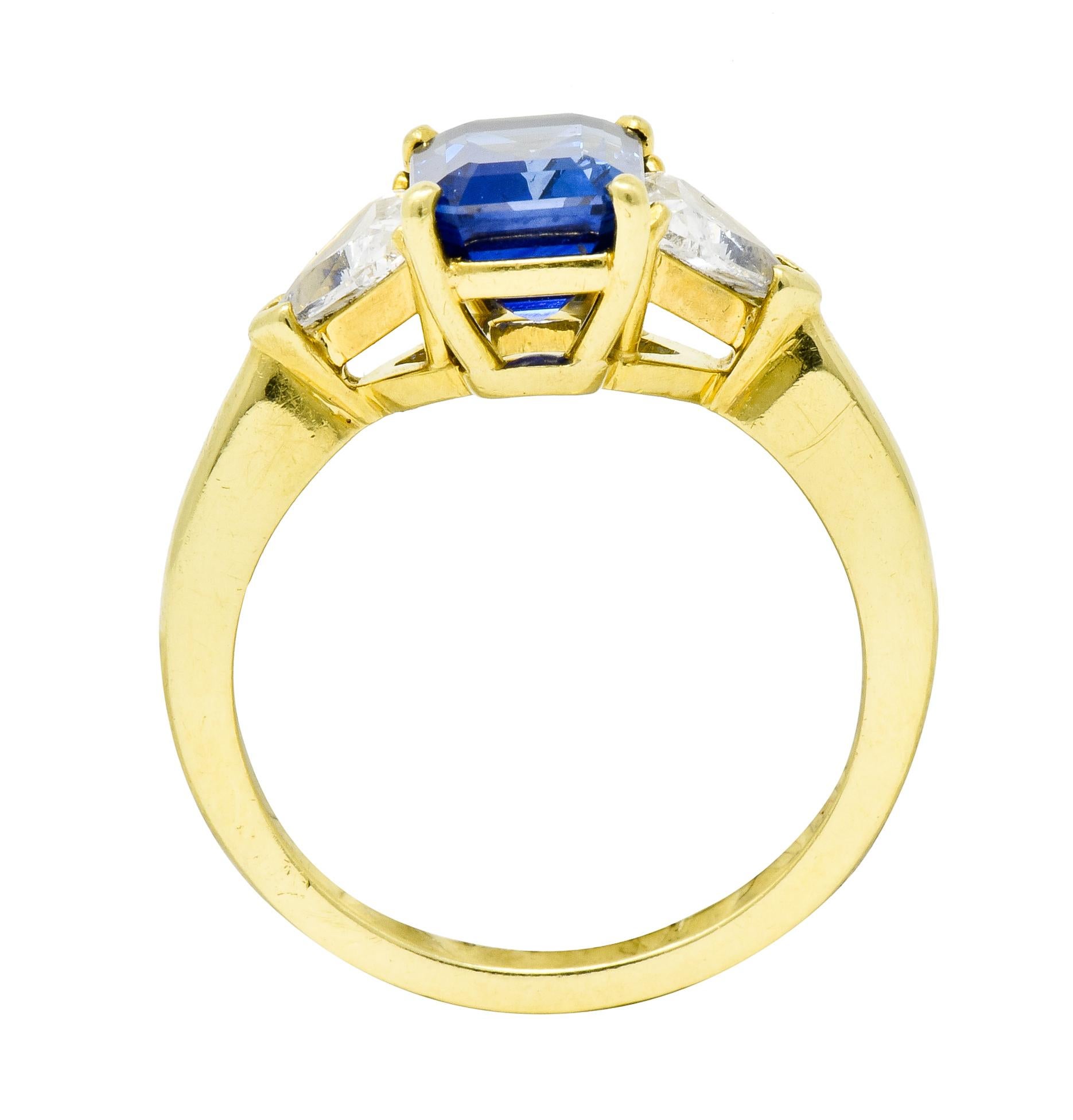 Vintage 3.20 Carat Sapphire Diamond 18 Karat Gold Three-Stone Ring 3