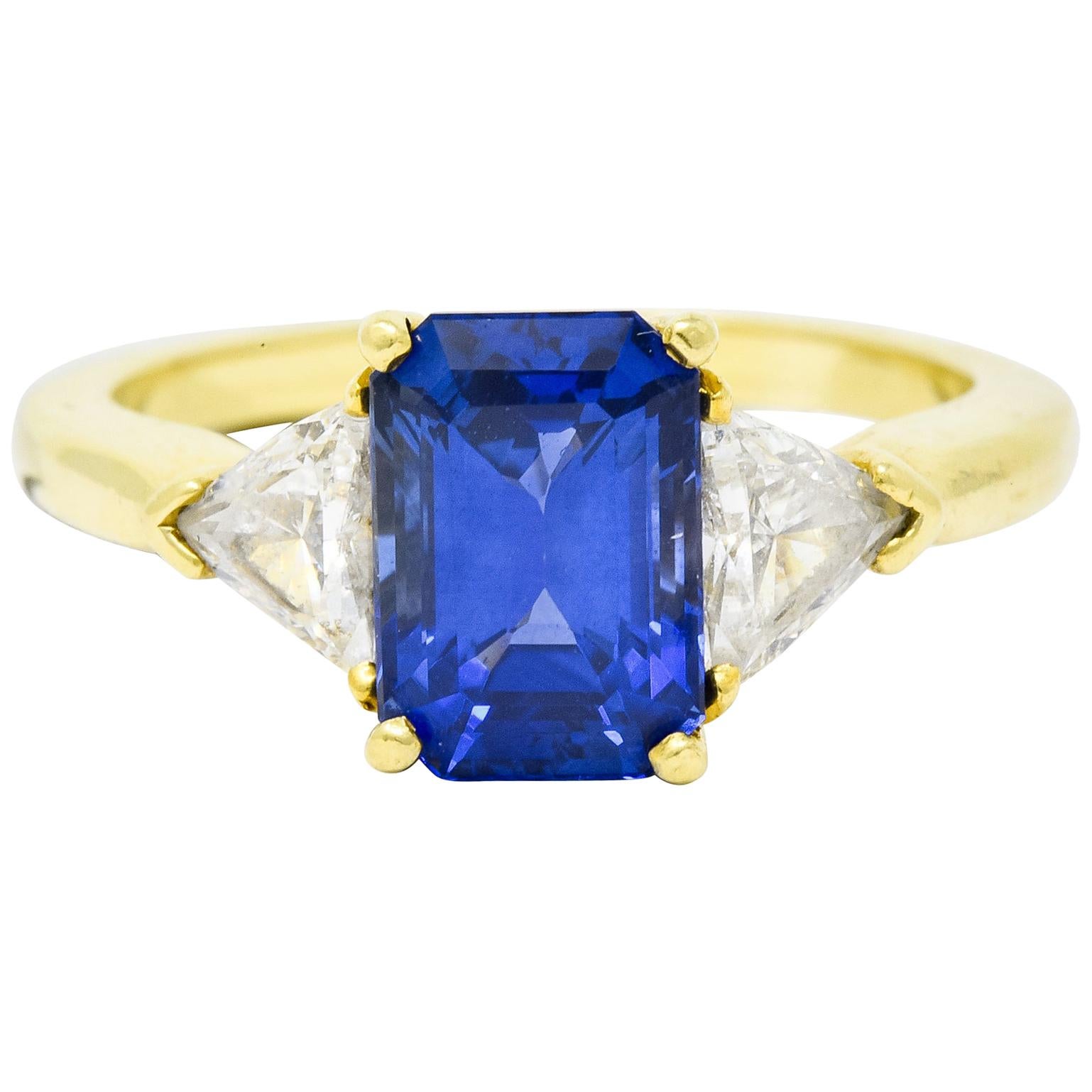 Vintage 3.20 Carat Sapphire Diamond 18 Karat Gold Three-Stone Ring