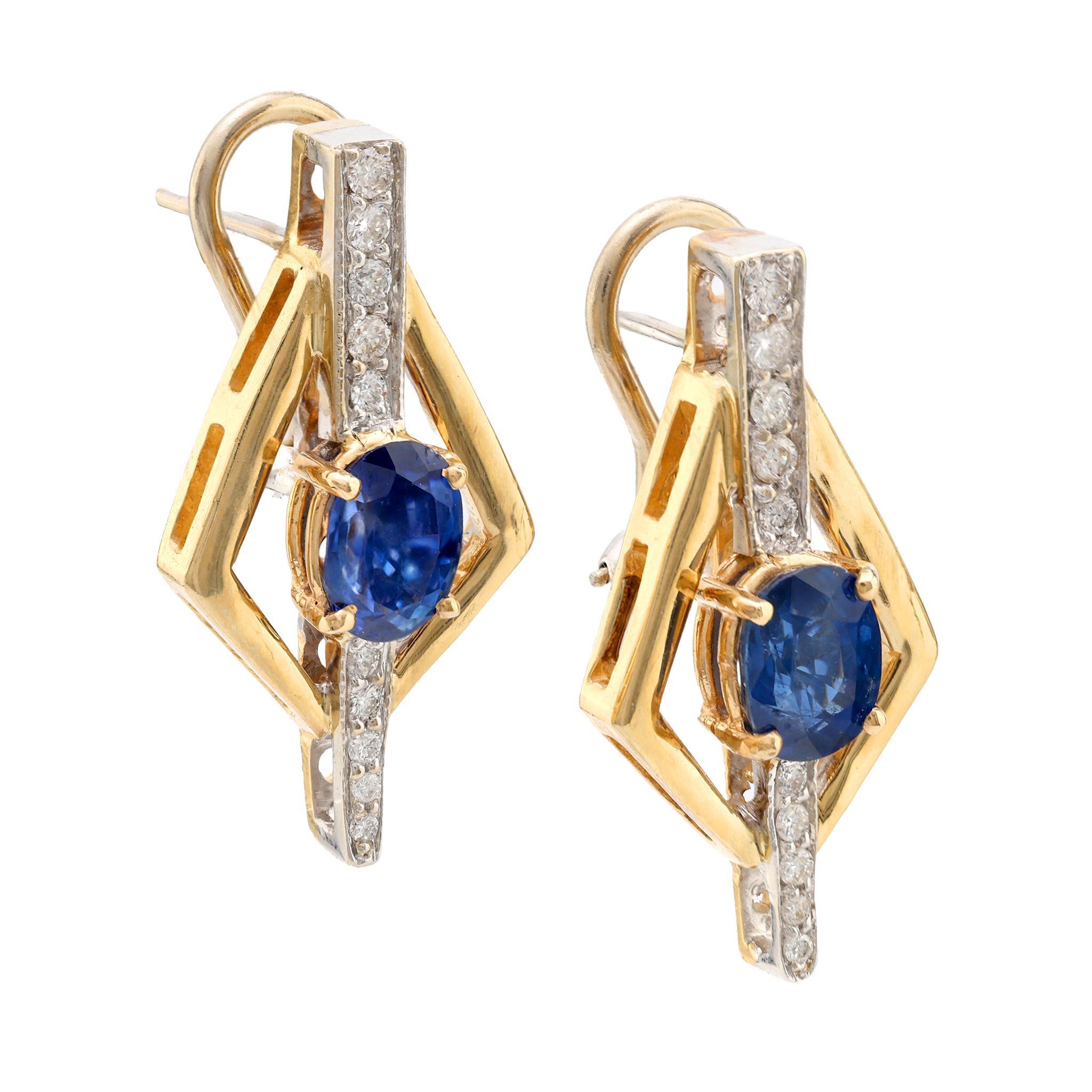Modern Vintage 3.20 carat total weight sapphire diamond 14k gold earrings For Sale