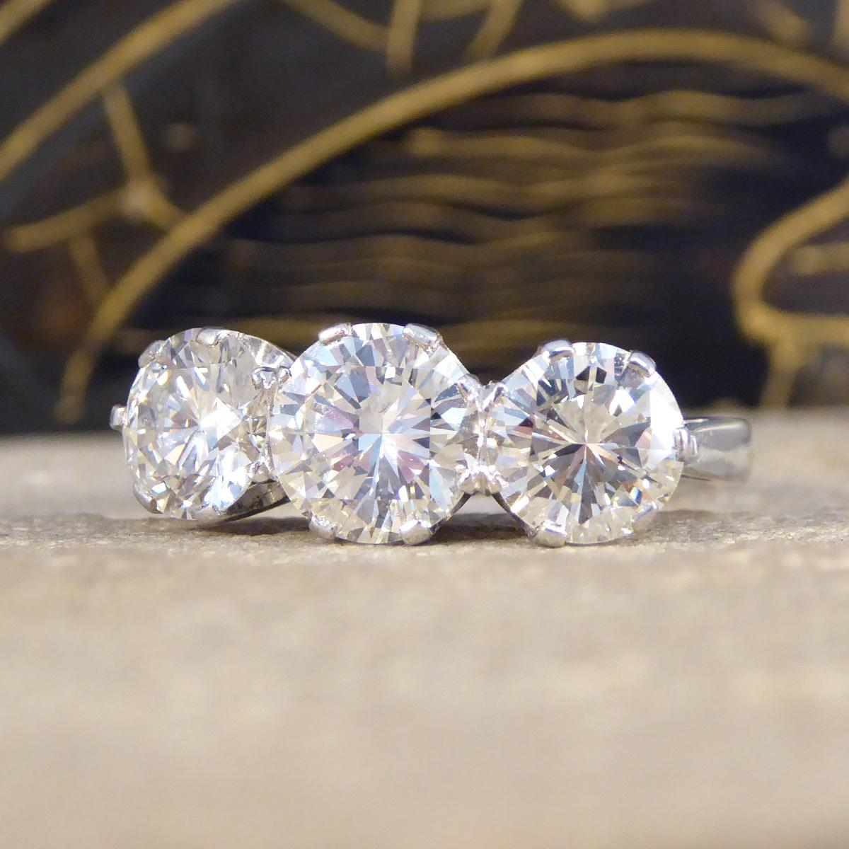 Women's Vintage 3.20ct Brilliant Cut Diamond Three Stone Trilogy Ring in 18ct White Gold