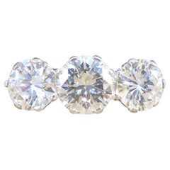 Vintage 3.20ct Brilliant Cut Diamond Three Stone Trilogy Ring in 18ct White Gold