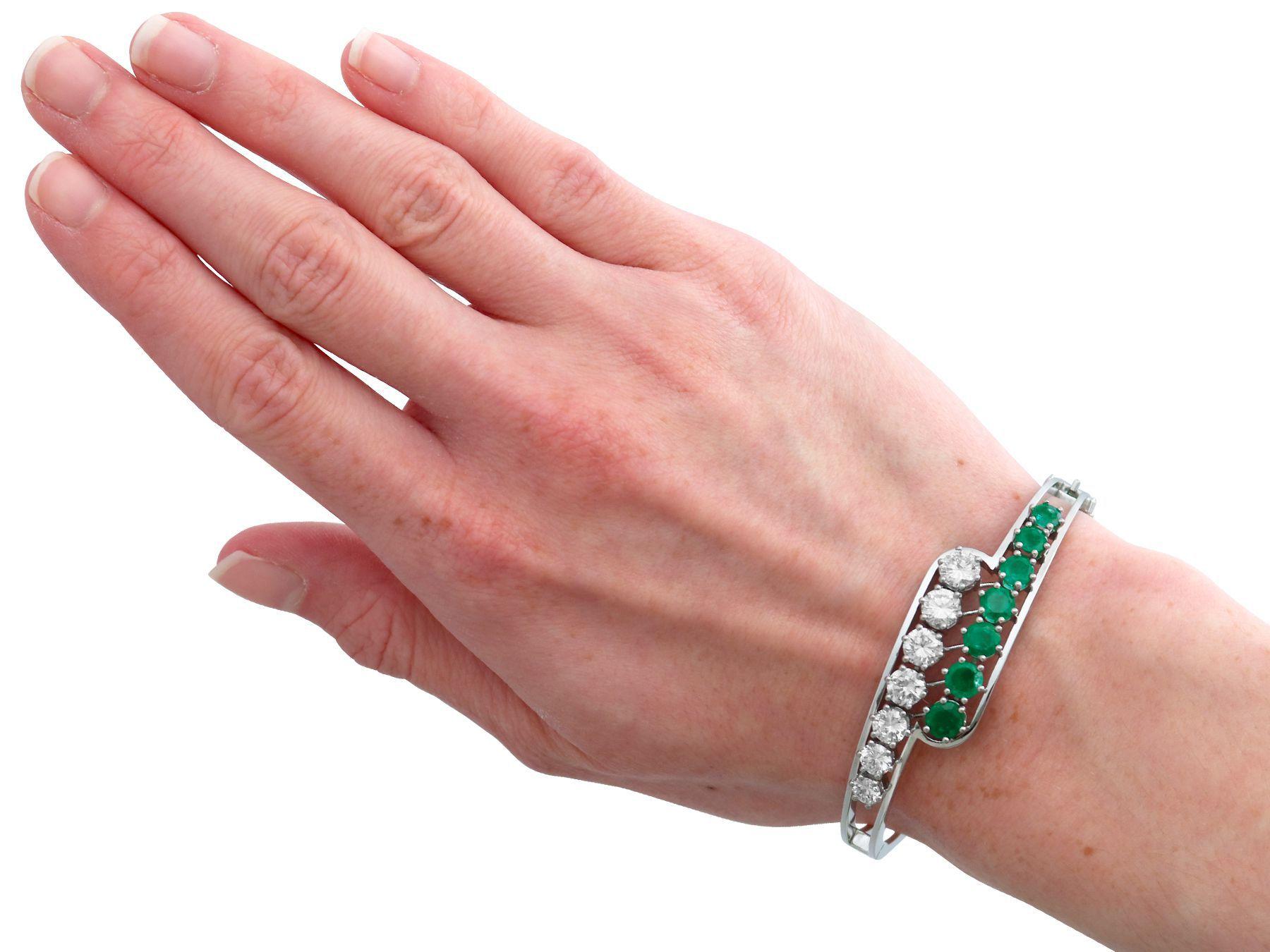 Vintage 3.20ct Emerald and 3.95ct Diamond 18ct White Gold Bangle For Sale 5