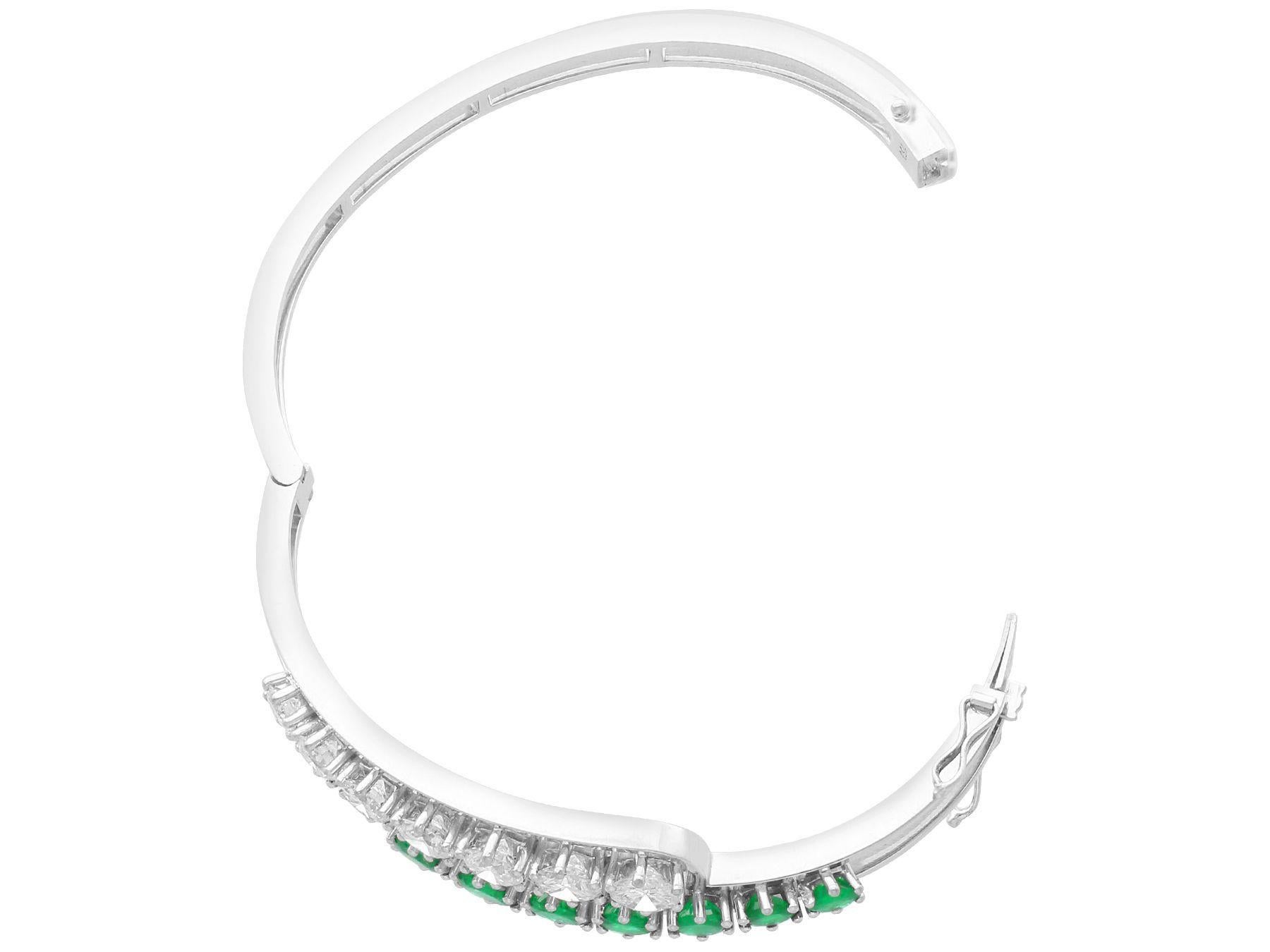 Vintage 3.20ct Emerald and 3.95ct Diamond 18ct White Gold Bangle For Sale 3