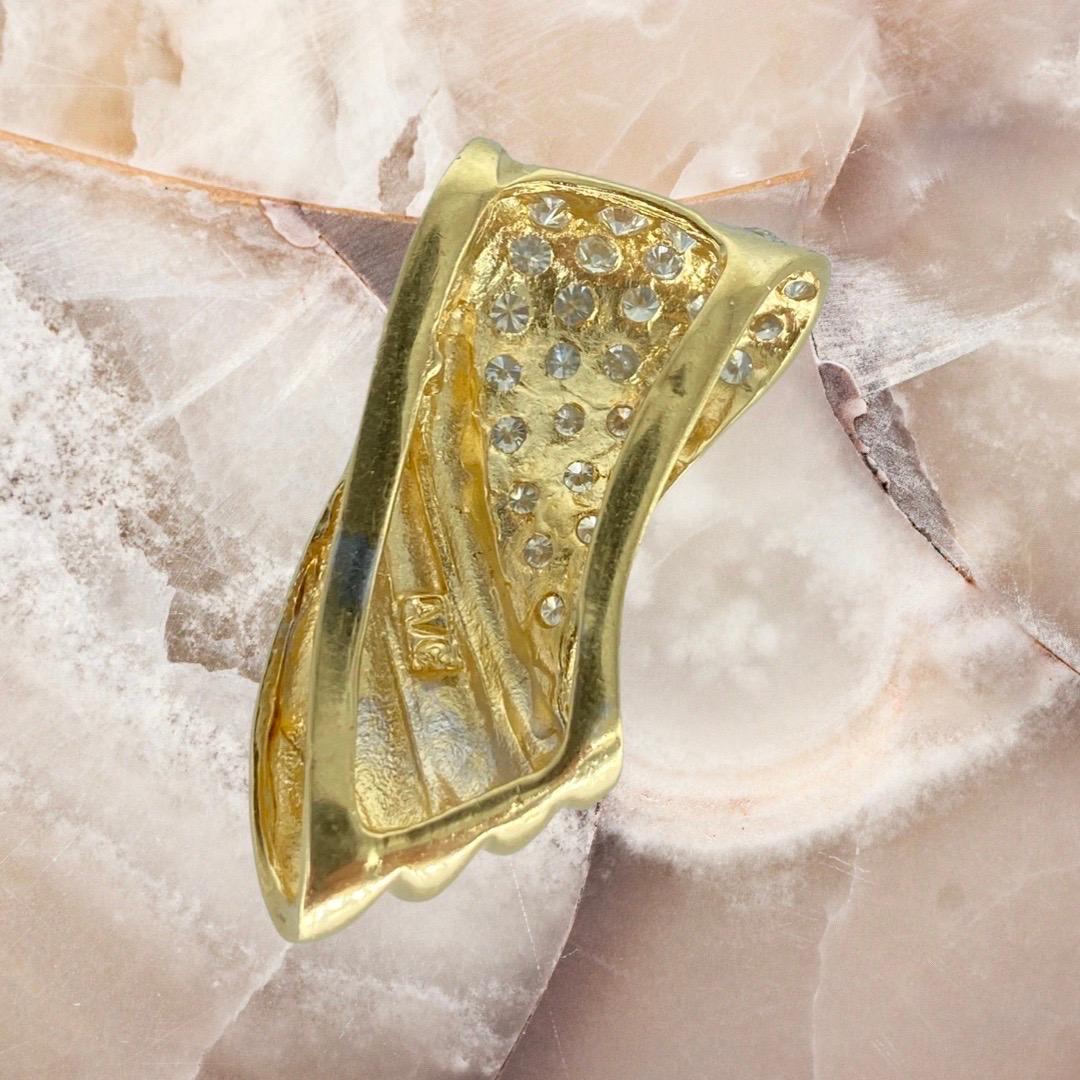 Pendentif pivotant vintage en or 14 carats avec diamants ronds de 3,25 carats au design fantaisie Unisexe en vente