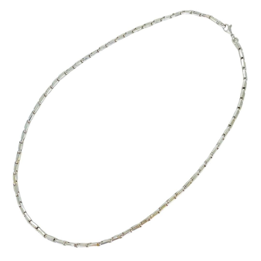 Vintage 3.25mm Fancy 3-D Link Necklace 18k White Gold. La chaîne pèse 31 grammes et mesure 18 pouces de long. Fabriquées en Italie.