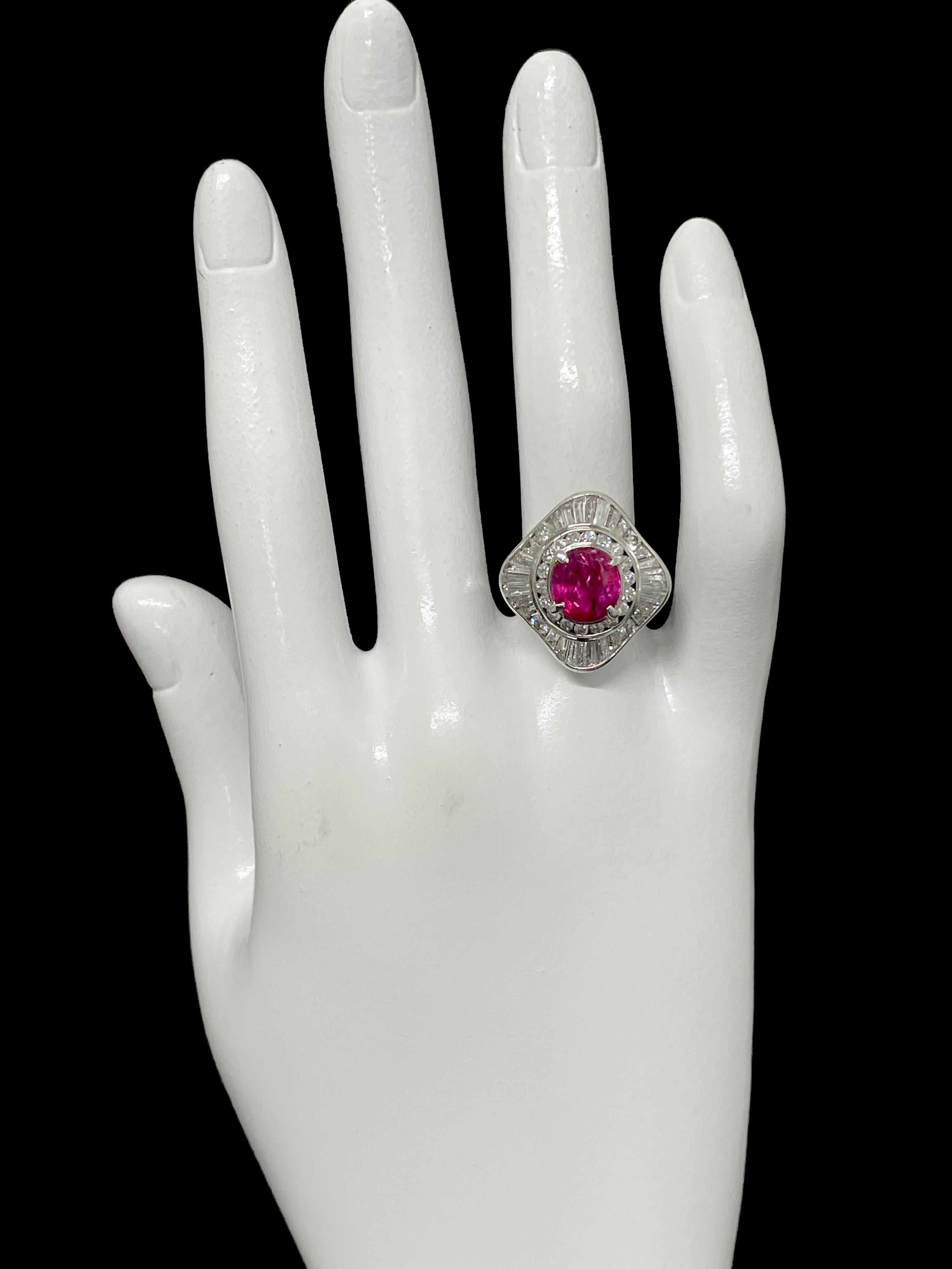 Vintage 3.32 Carat Natural Ruby and Diamond Ring Set in Platinum For Sale 1