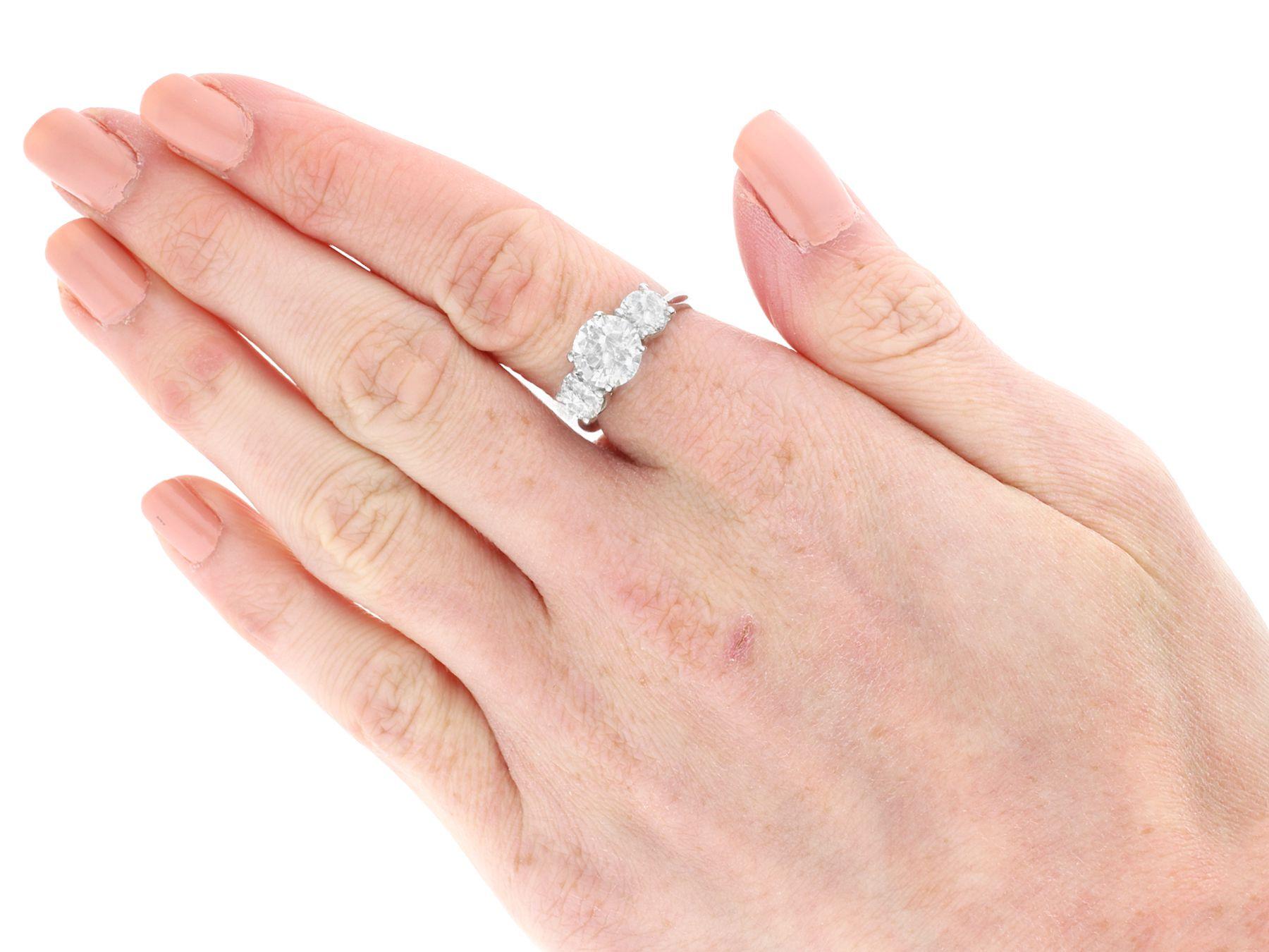 Women's or Men's Vintage 3.39 Carat Diamond and Platinum Trilogy Ring For Sale