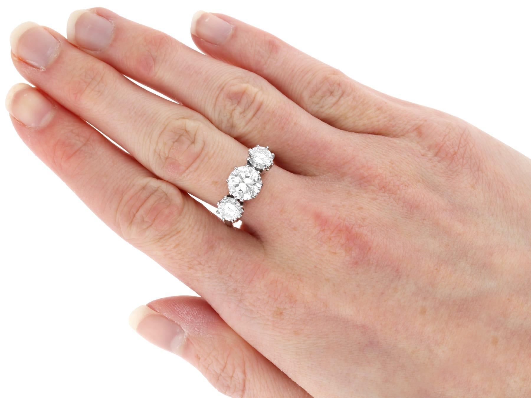Vintage 3.40Ct Diamond and Platinum Trilogy Ring Circa 1950 For Sale 3