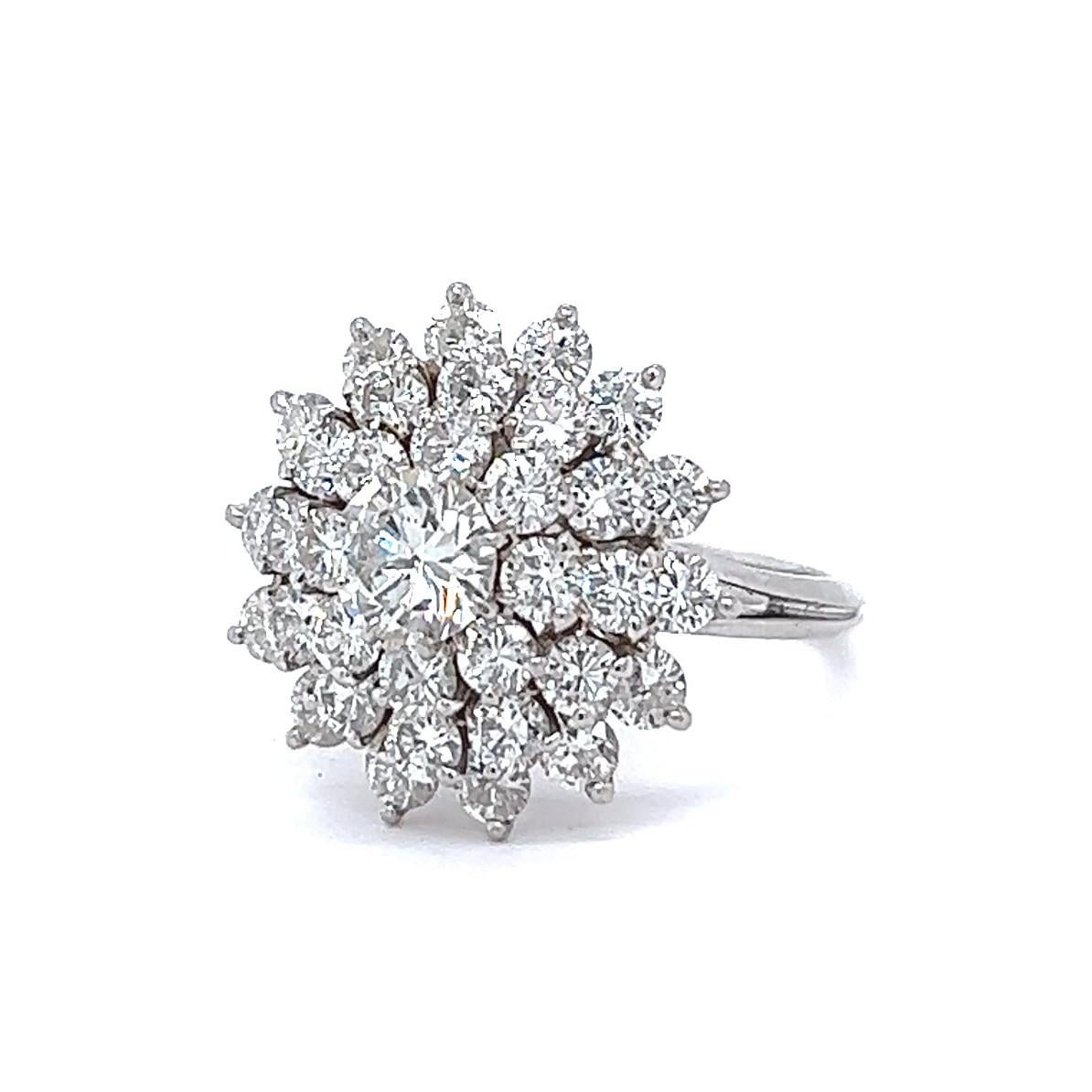 Women's or Men's Vintage 3.45 Carats Brilliant Cut Diamonds Platinum Cluster Ring