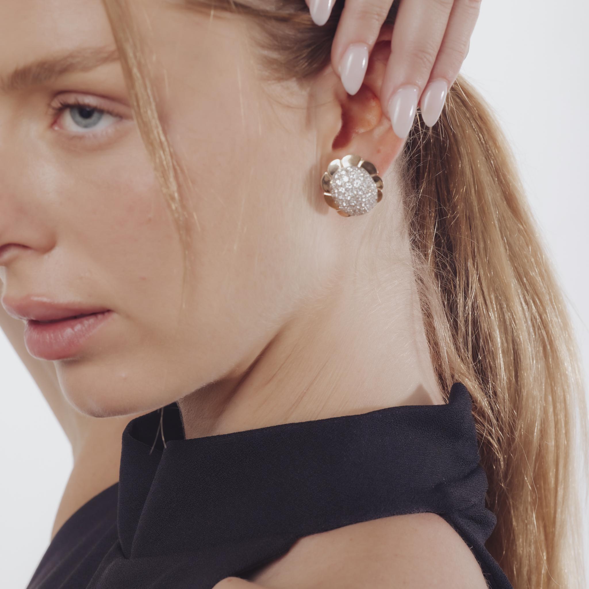 Vintage 3,50 Karat Diamant 14k Gelbgold pave Ohrringe (Brillantschliff) im Angebot