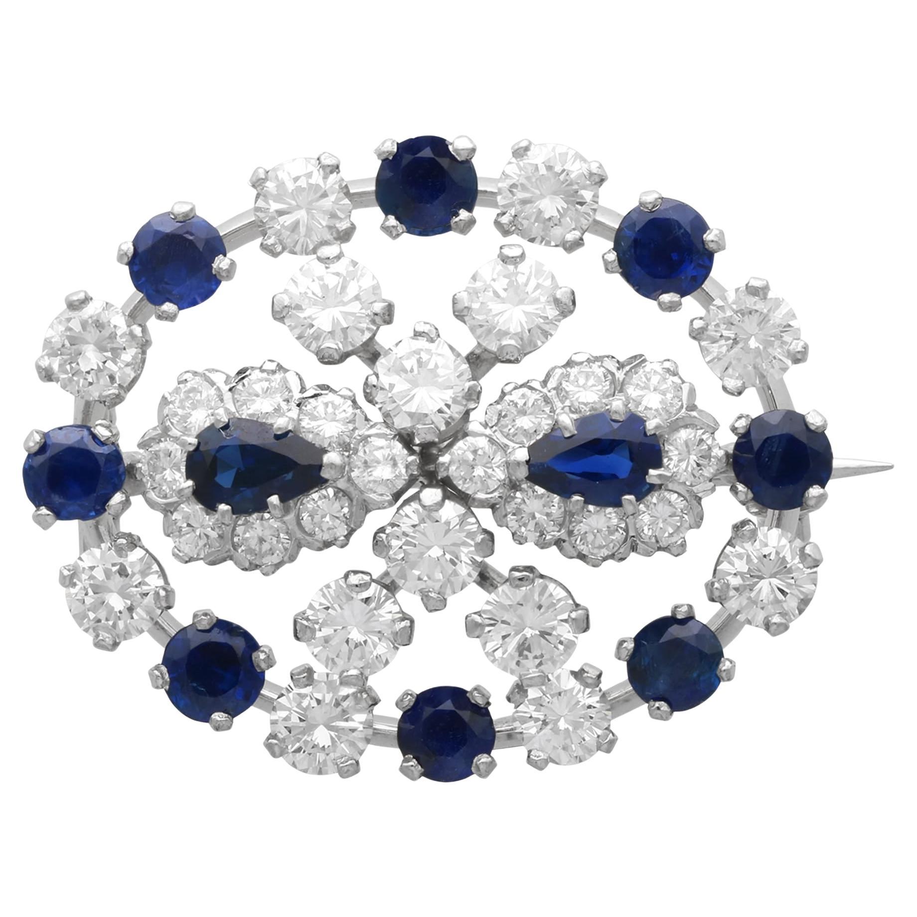 Spilla vintage in oro bianco 18 carati con zaffiro da 3,50 carati e diamante da 4,42 carati Circa 1980