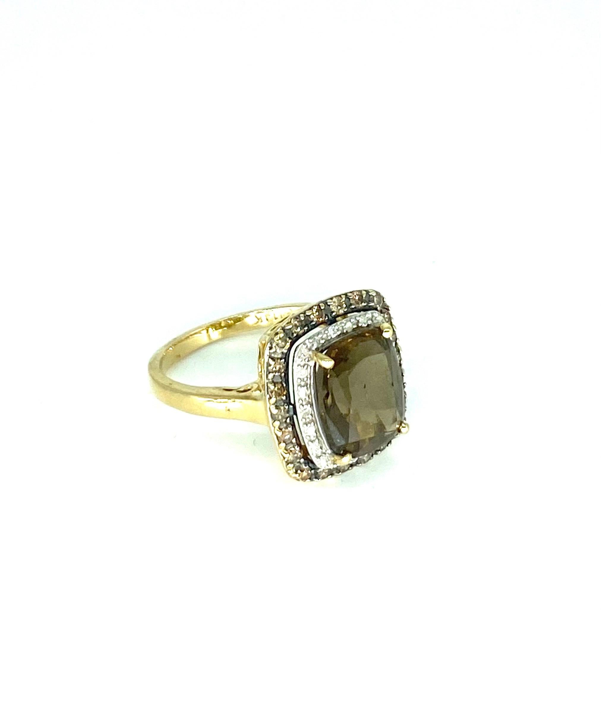 Round Cut Vintage 3.50 Carat Smokey Quartz with White & Fancy Brown Diamonds Cluster Ring For Sale