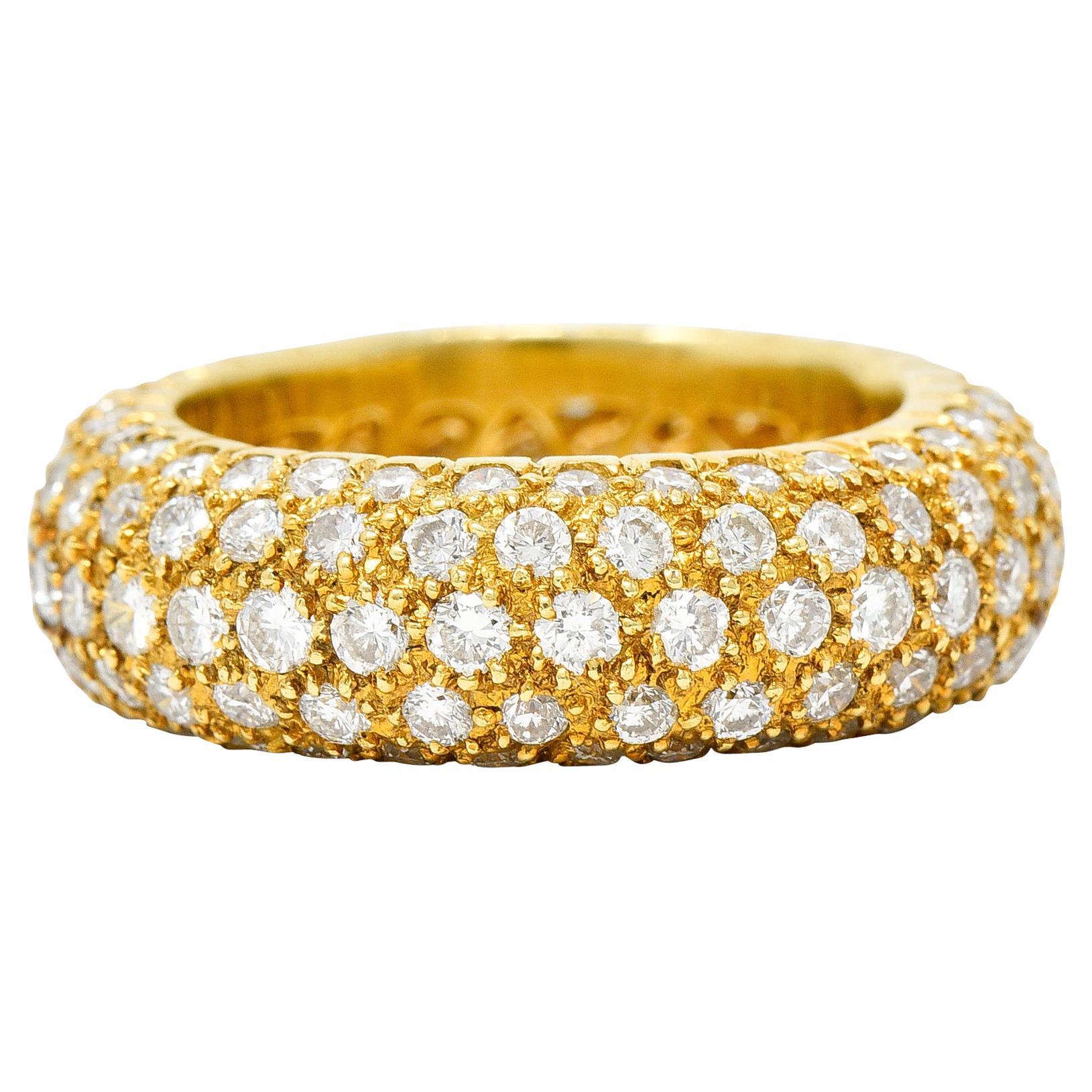 Vintage 0.60 Diamond 18 Karat Yellow Gold Band Ring For Sale at 1stDibs