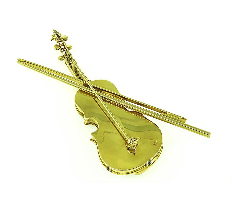 Women's or Men's Vintage 3.50ct Round Cut Diamond Gold Enamel Violin Pin For Sale