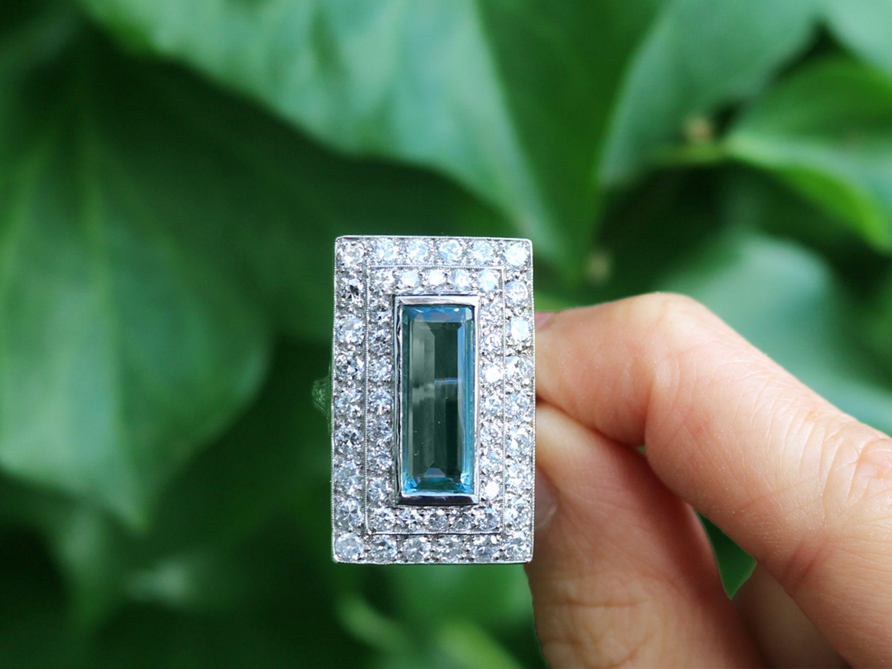 Ein atemberaubender, feiner und beeindruckender Ring mit 3,51 Karat Aquamarin und 3,72 Karat Diamant aus Platin; Teil unserer Schmuckkollektionen.

Dieser atemberaubende, feine und beeindruckende Aquamarin- und Diamantring ist aus Platin