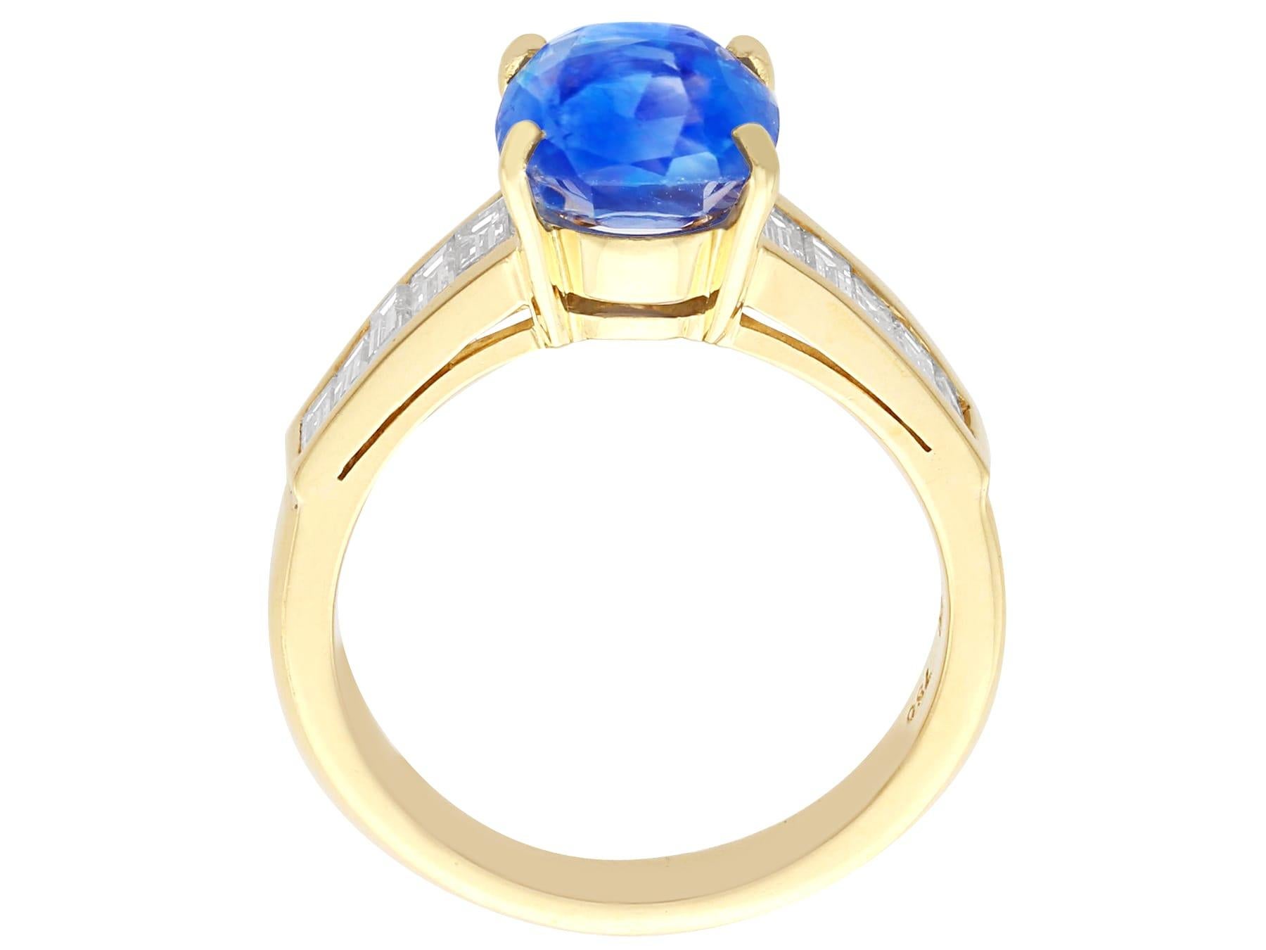 Women's or Men's Vintage 3.52ct Ceylon Sapphire and 0.60ct Diamond, 18ct Yellow Gold Dress Ring For Sale