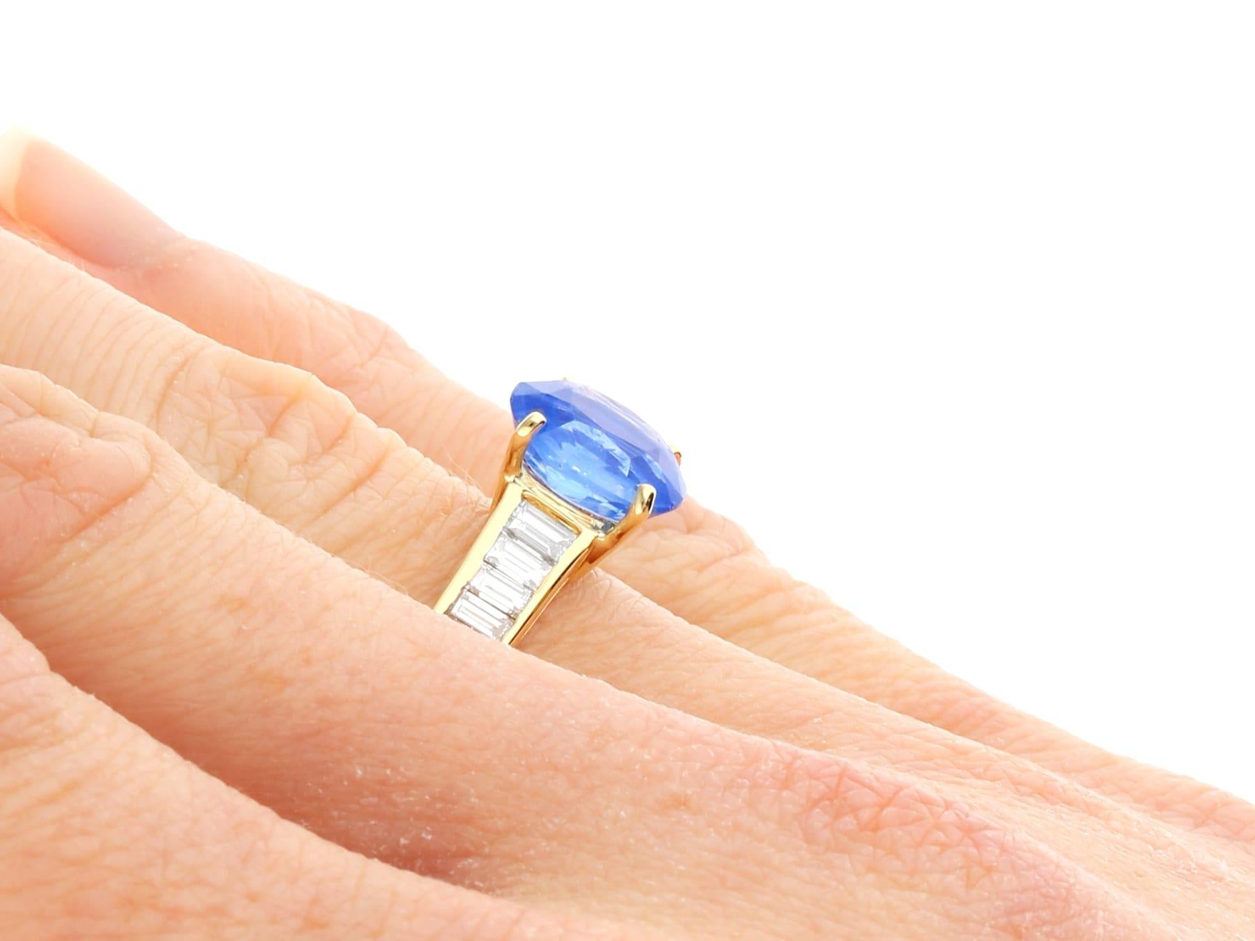 Vintage 3.52ct Ceylon Sapphire and 0.60ct Diamond, 18ct Yellow Gold Dress Ring For Sale 3