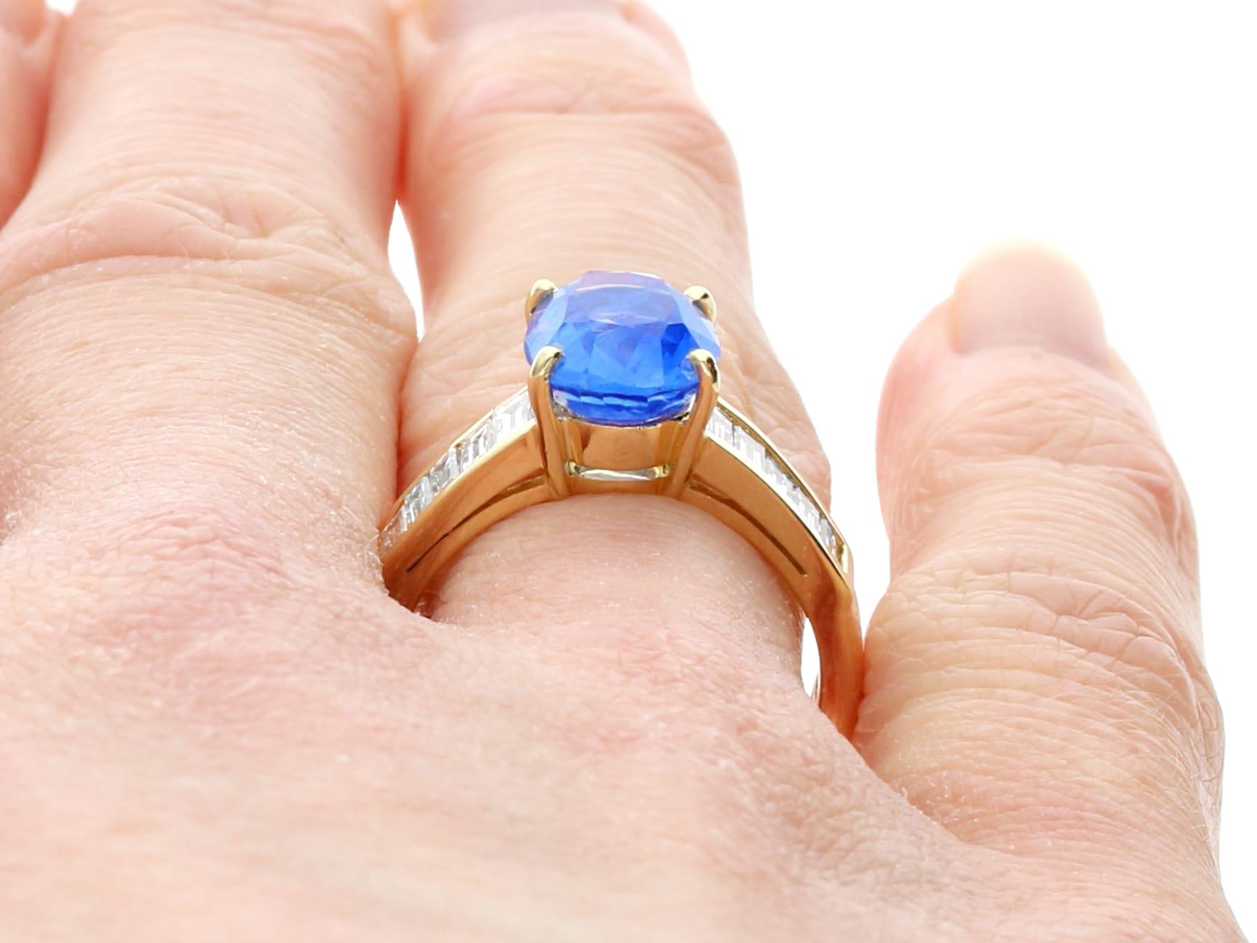 Vintage 3.52ct Ceylon Sapphire and 0.60ct Diamond, 18ct Yellow Gold Dress Ring For Sale 4