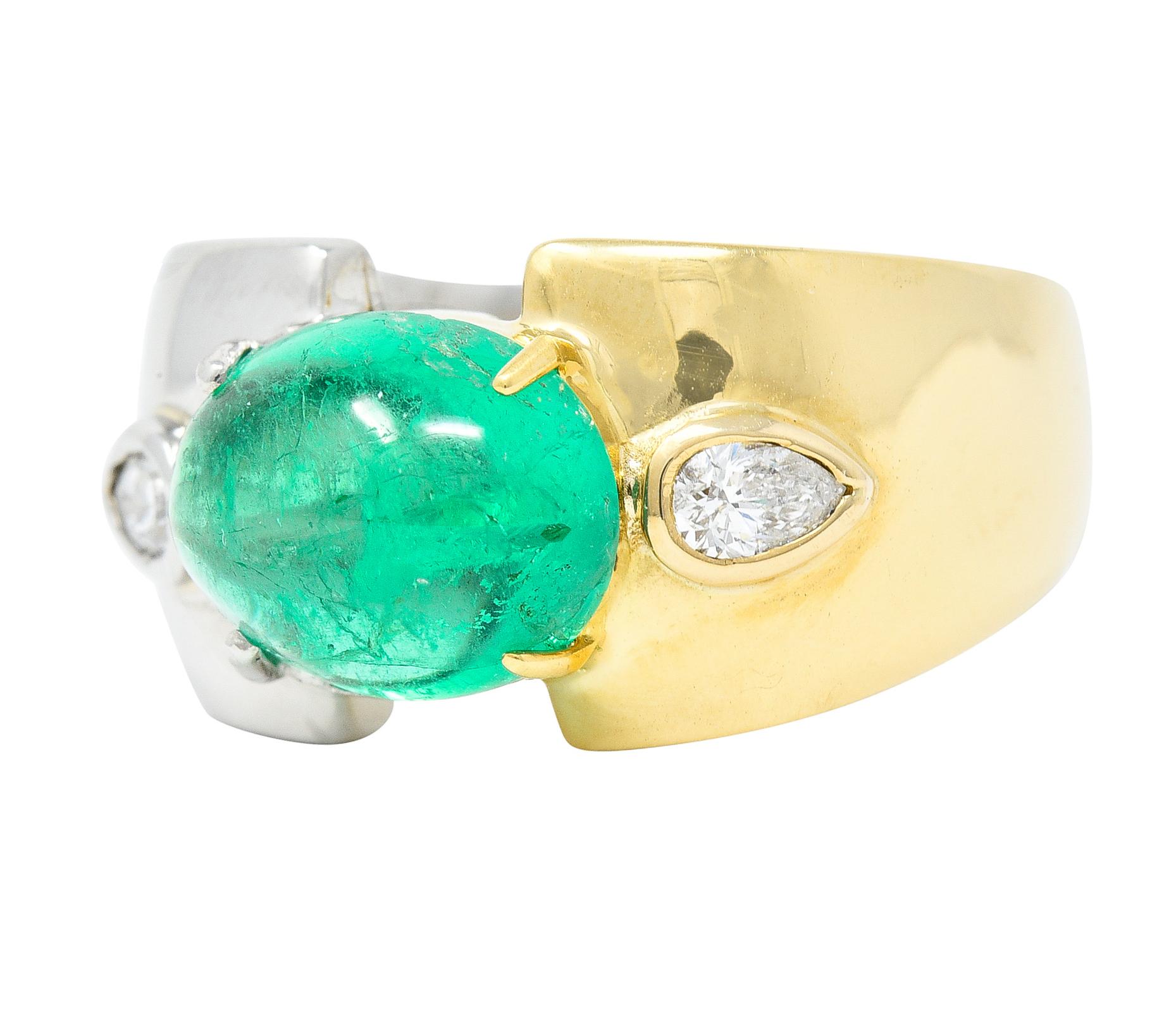 Women's or Men's Vintage 3.55 Carat Emerald Cabochon Pear Cut Diamond 18 Karat Gold Platinum Ring For Sale