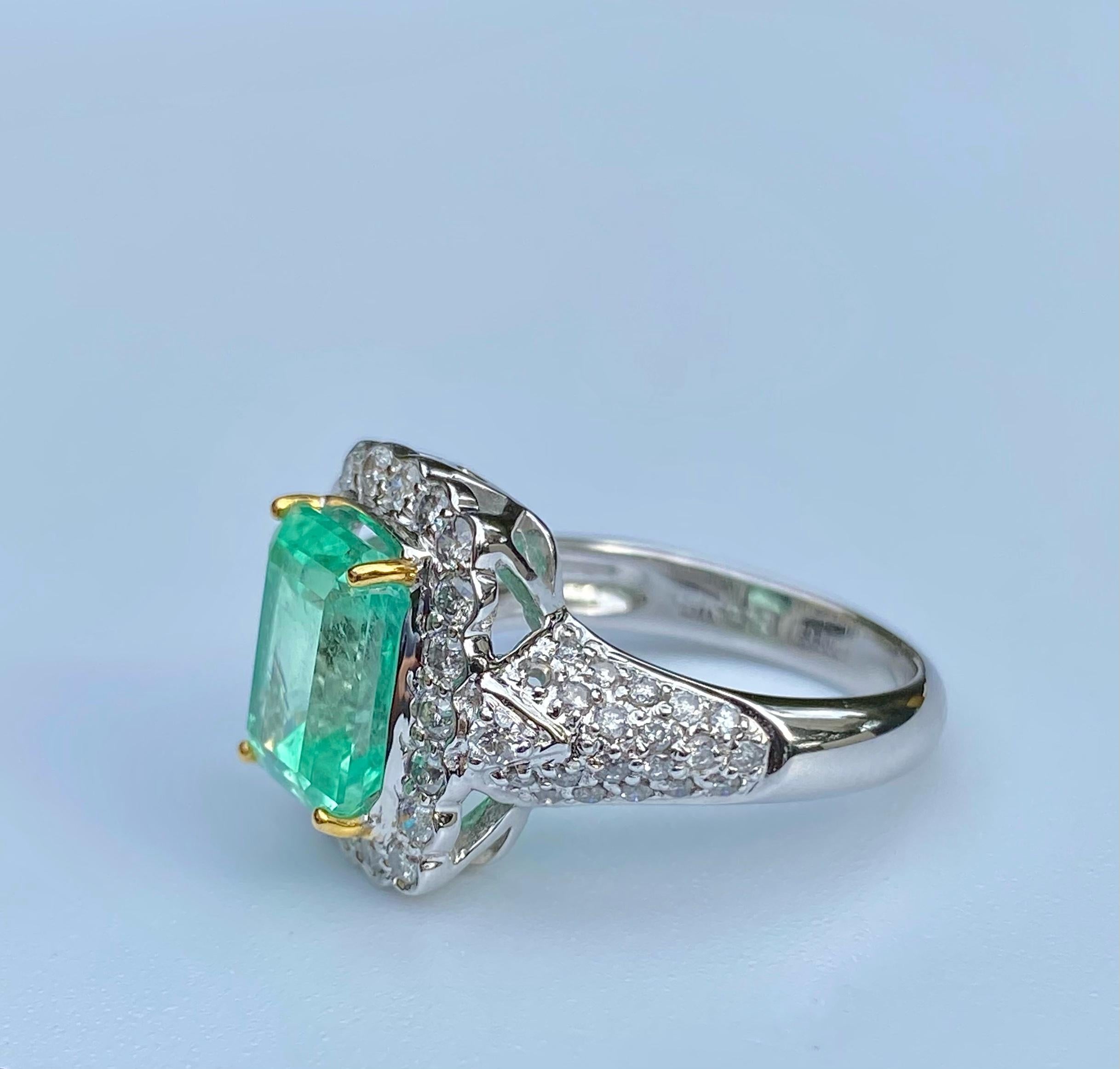 3.58 Carat Emerald-Cut Colombian Emerald, Diamond and 18 Karat White Gold Ring In Excellent Condition In Miami, FL
