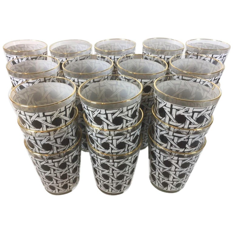 https://a.1stdibscdn.com/vintage-36-black-white-cane-pattern-double-old-fashioned-glasses-ice-bowl-for-sale/1121189/f_227107521614710637129/22710752_master.jpg?width=768